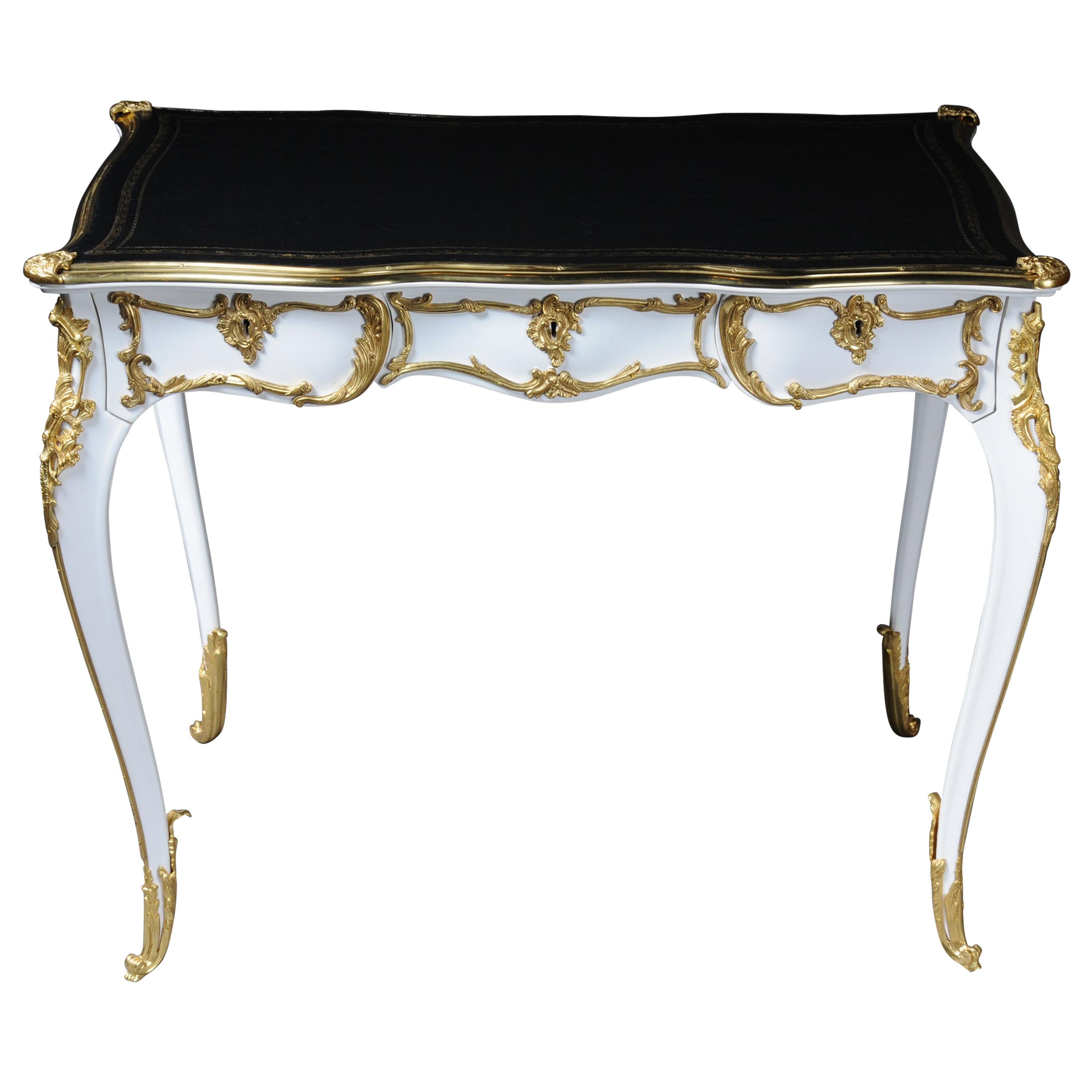 20. Jahrhundert Luxuriöses weißes Bureau Plat / Schreibtisch im Louis XV Stil