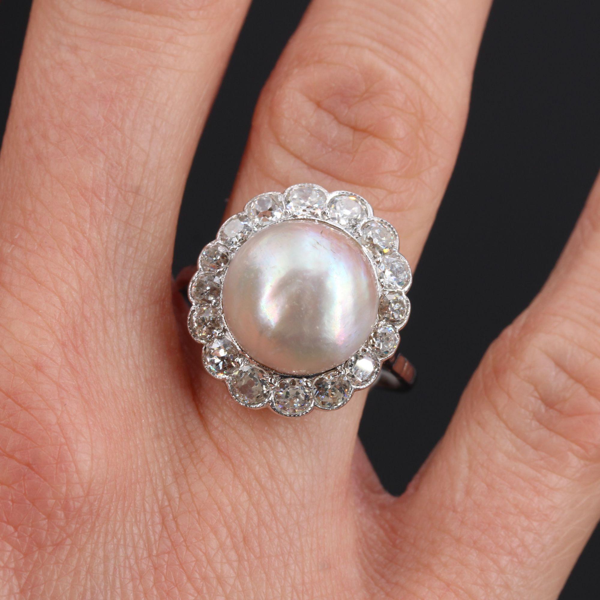 20th Century Mabe Pearl Diamonds 18 Karat White Gold Ring In Good Condition In Poitiers, FR