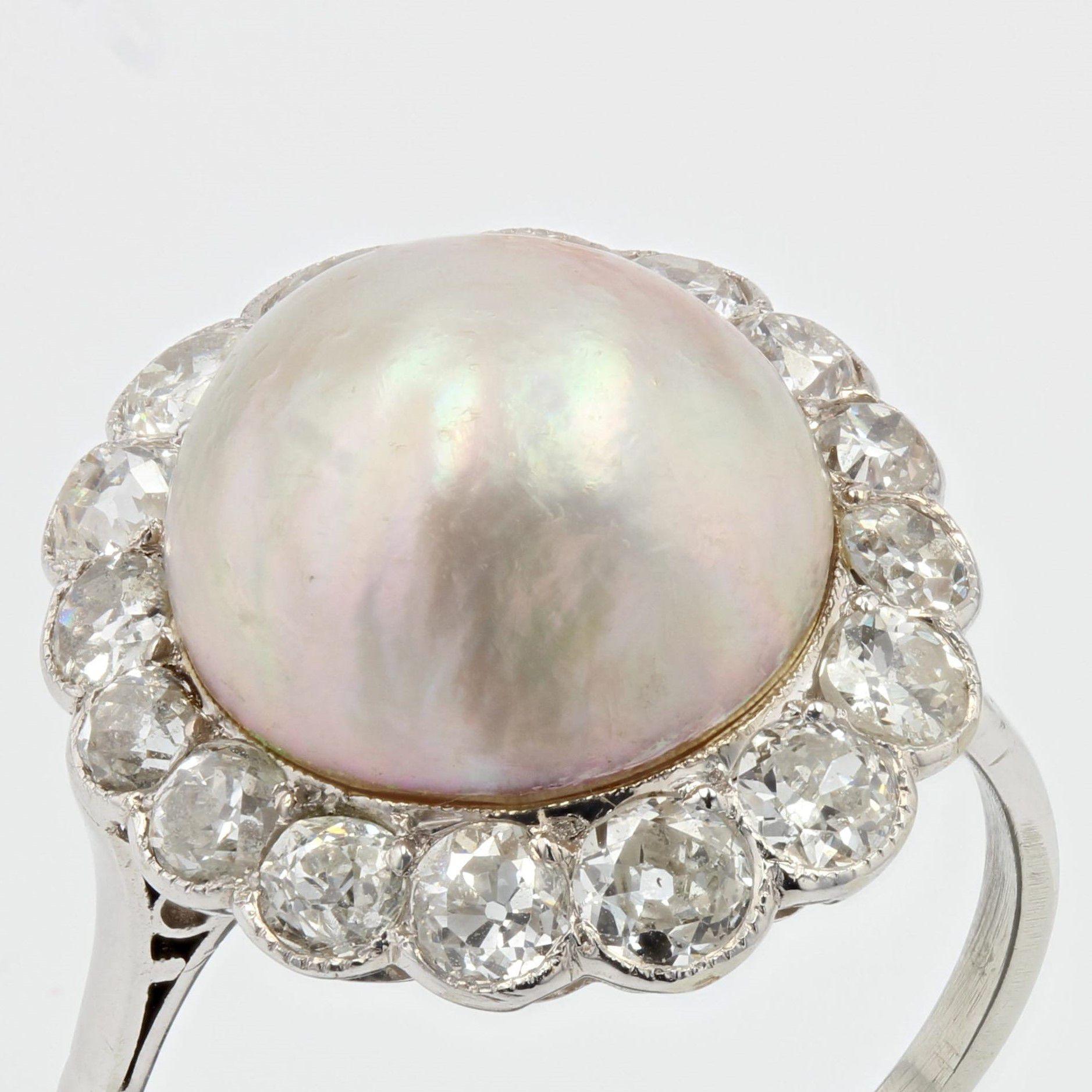 20th Century Mabe Pearl Diamonds 18 Karat White Gold Ring 2