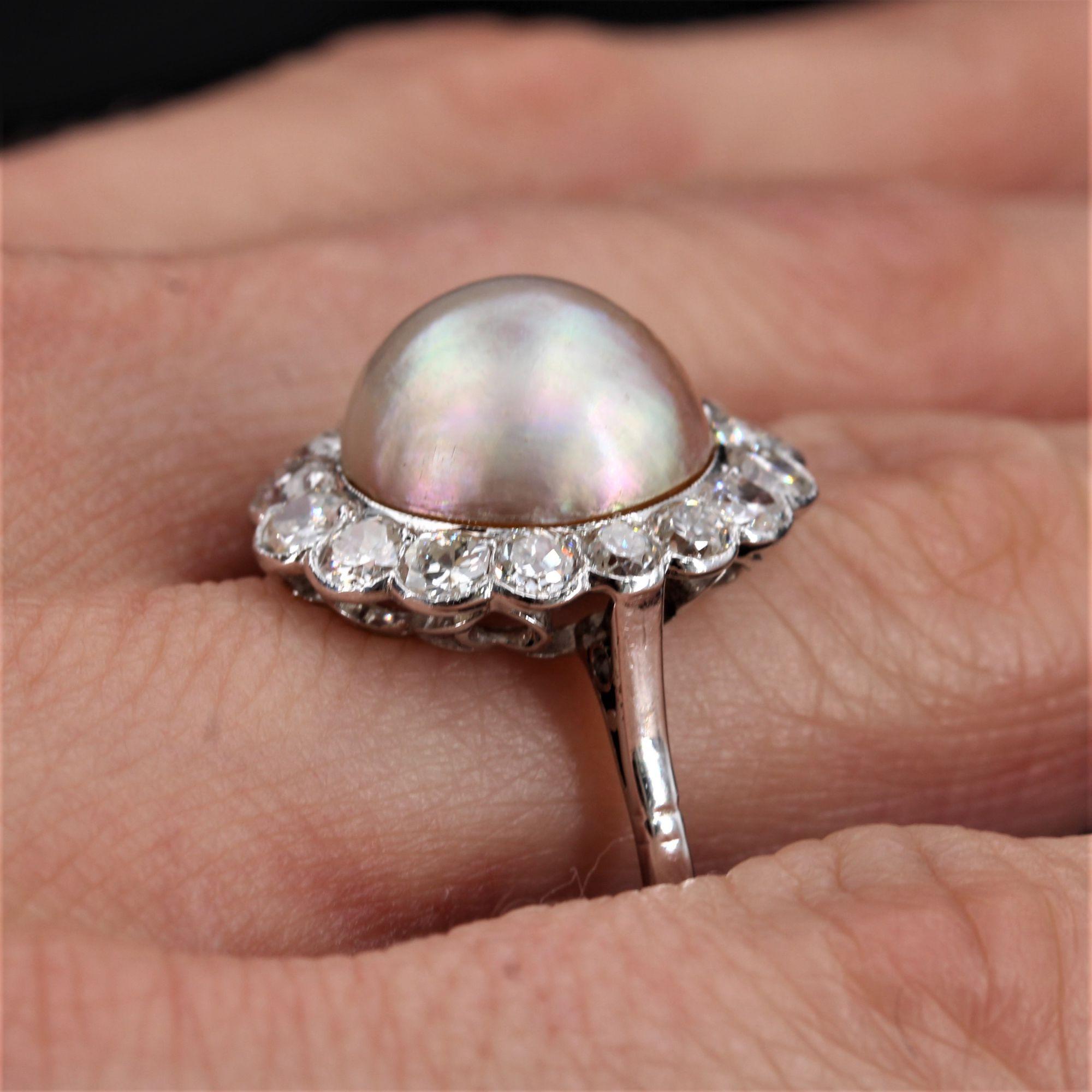 20th Century Mabe Pearl Diamonds 18 Karat White Gold Ring 3
