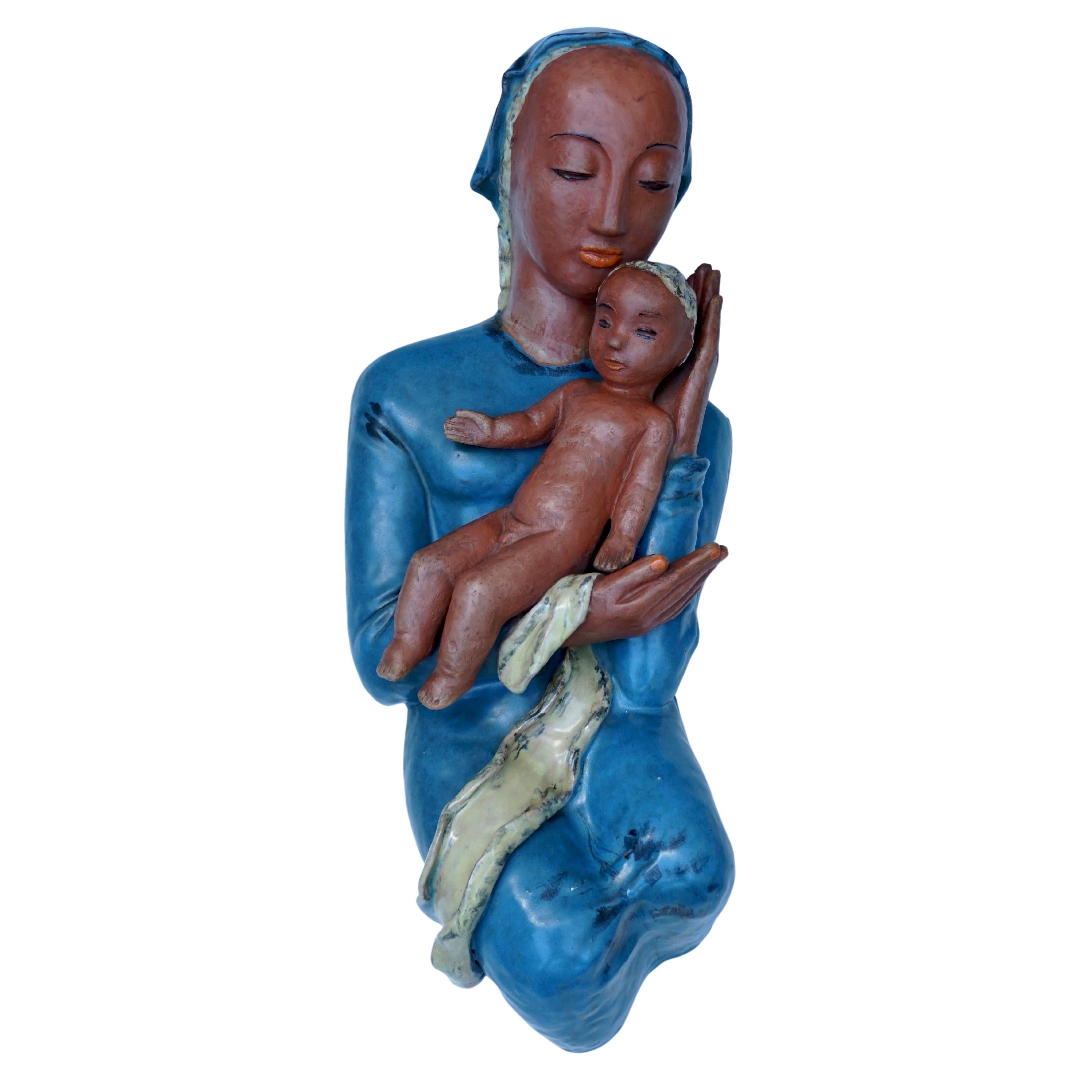 20ème siècle Madonna with Child Terracotta