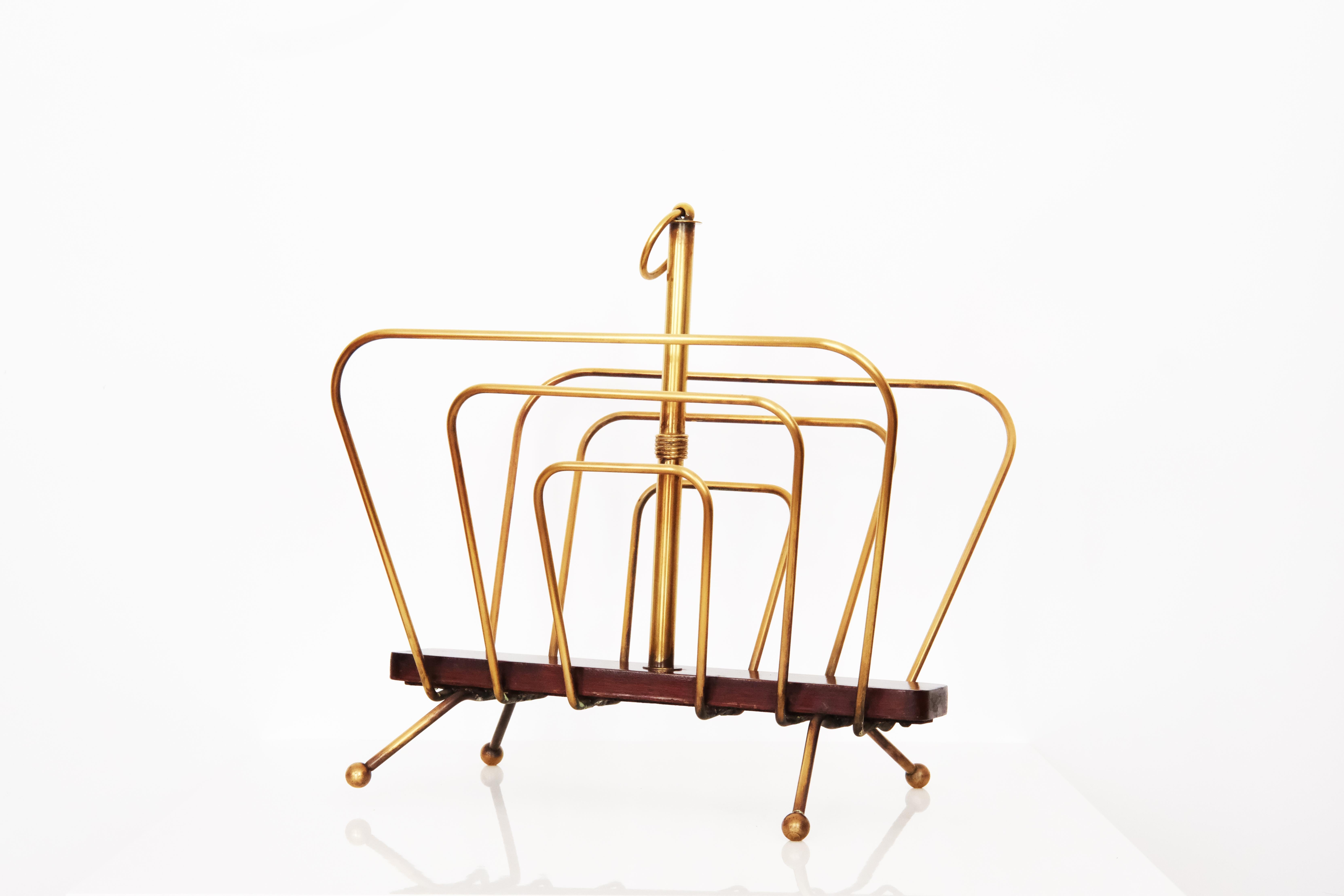 20th Century Magazine Rack in Brass & Wood by French Designer Jacques Adnet In Good Condition For Sale In London, GB
