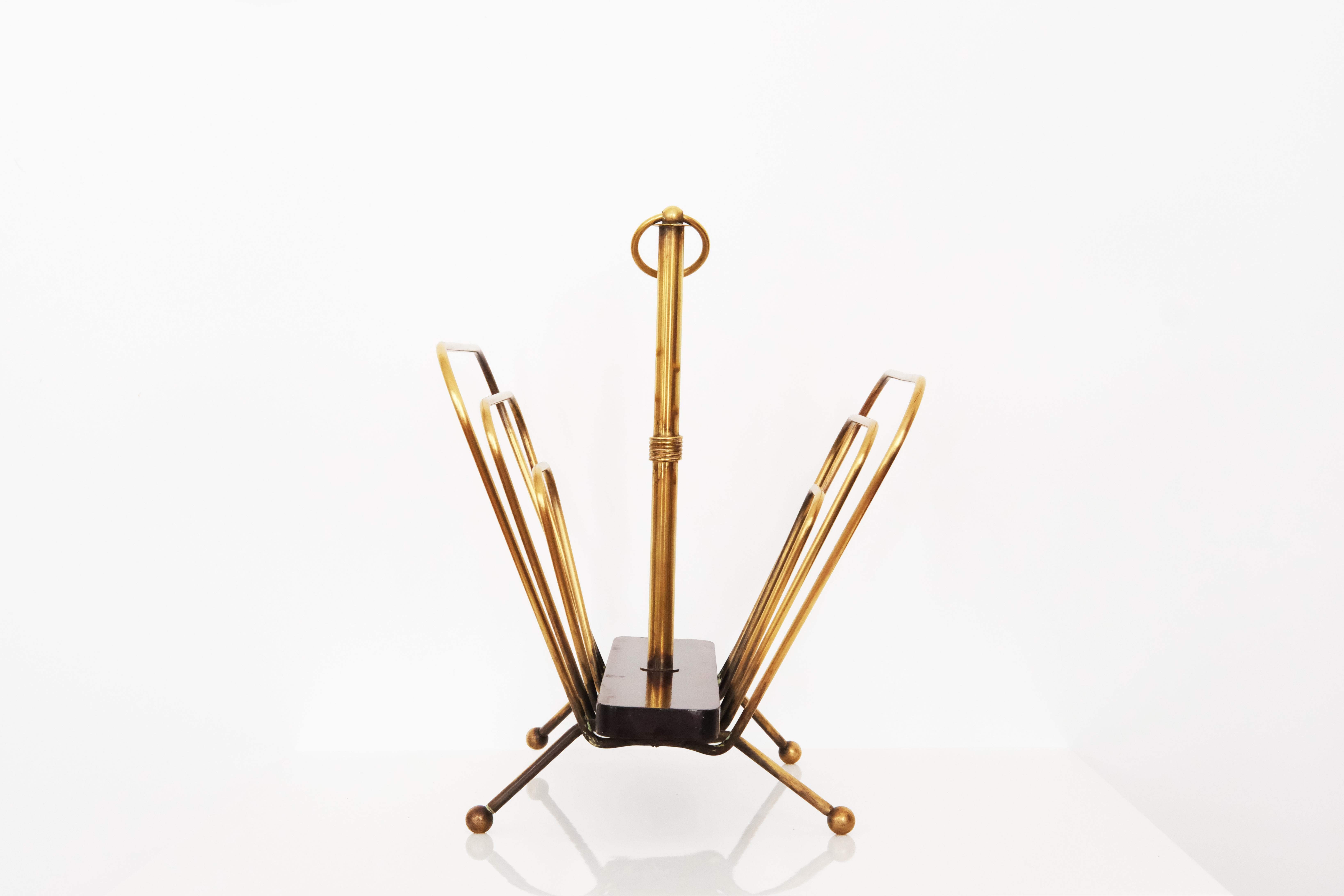 20th Century Magazine Rack in Brass & Wood by French Designer Jacques Adnet For Sale 3