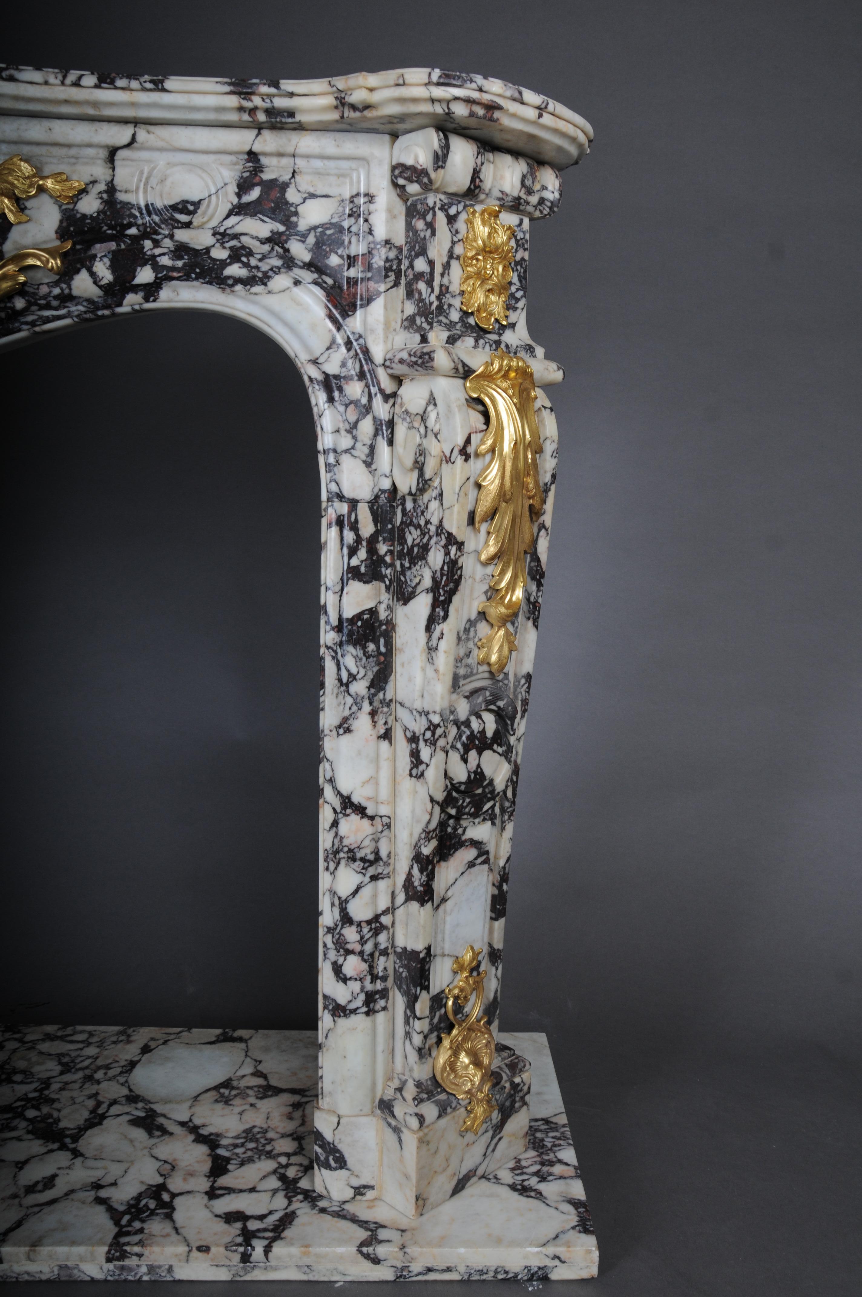 20th Century Magnificent French marble fireplace with gilded bronze. For Sale 7
