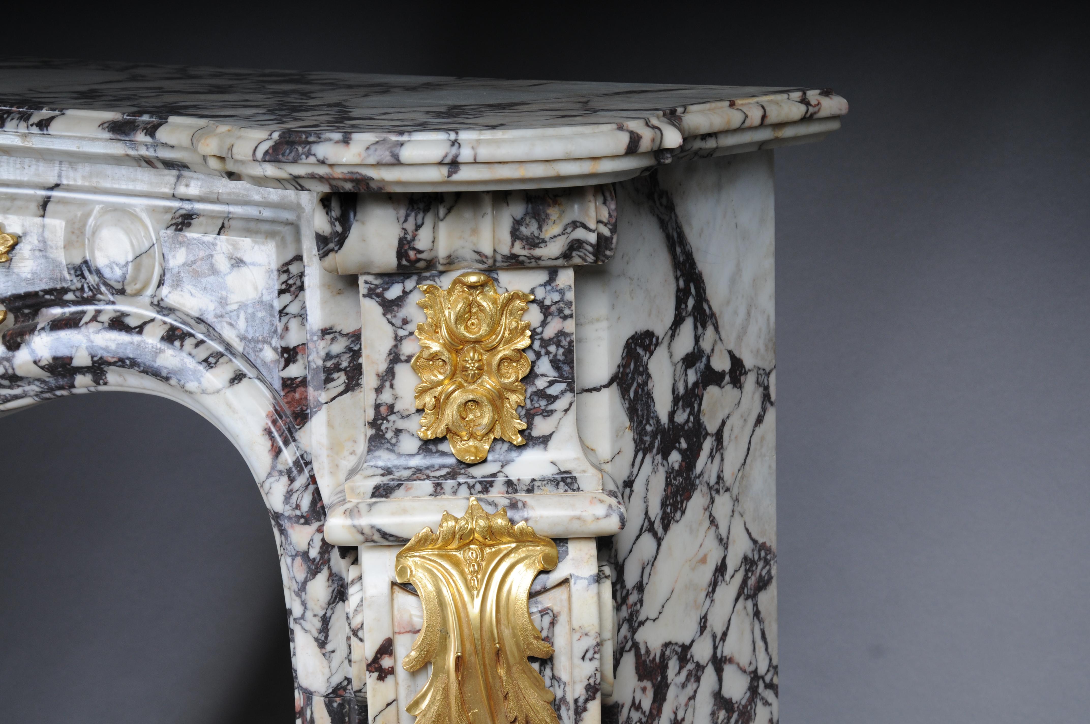 20th Century Magnificent French marble fireplace with gilded bronze. For Sale 10