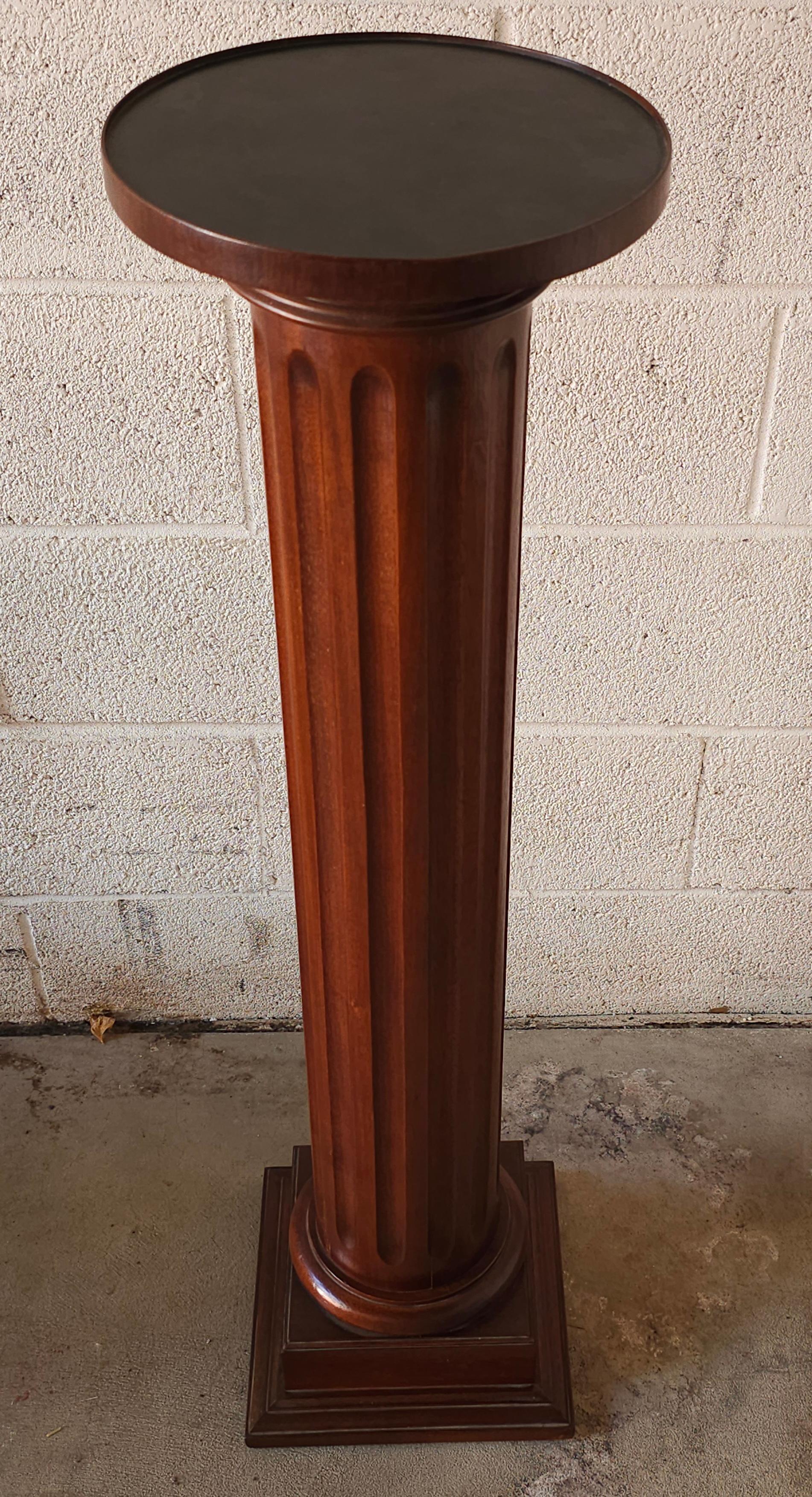 Mid-Century Modern 20th Century Mahogany Ionic Order Style Column-Form Pedestal For Sale