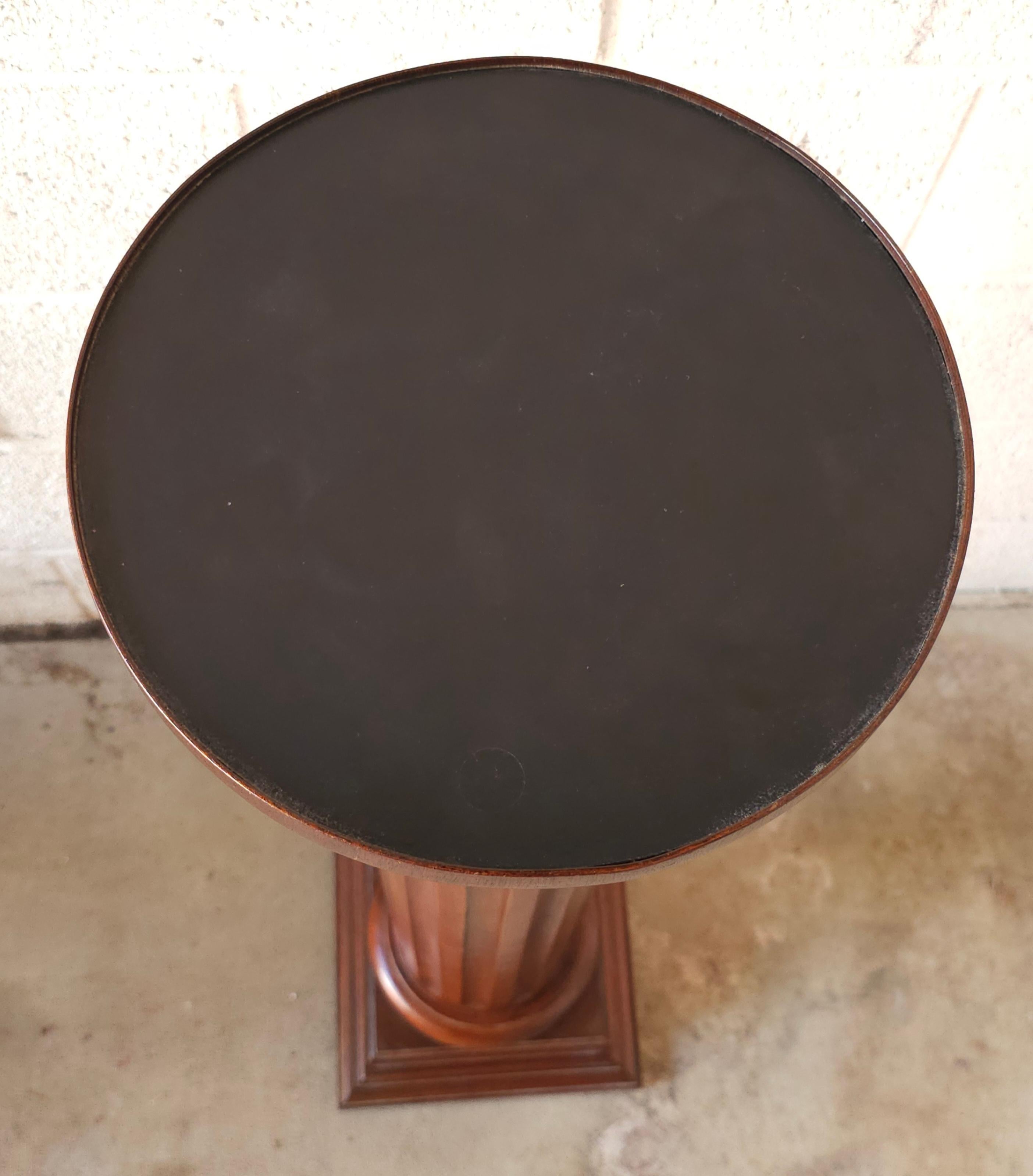 Unknown 20th Century Mahogany Ionic Order Style Column-Form Pedestal For Sale
