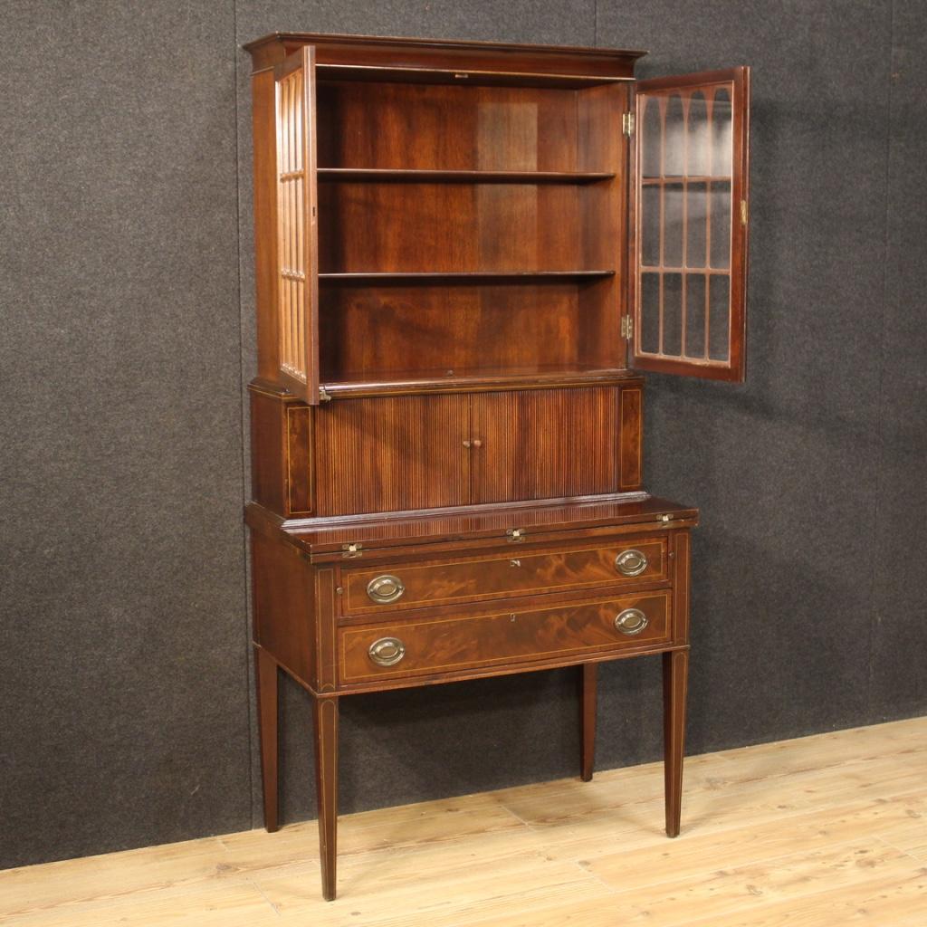 20th Century Mahogany Maple Fruitwood English Display Cabinet, 1960 In Good Condition In Vicoforte, Piedmont