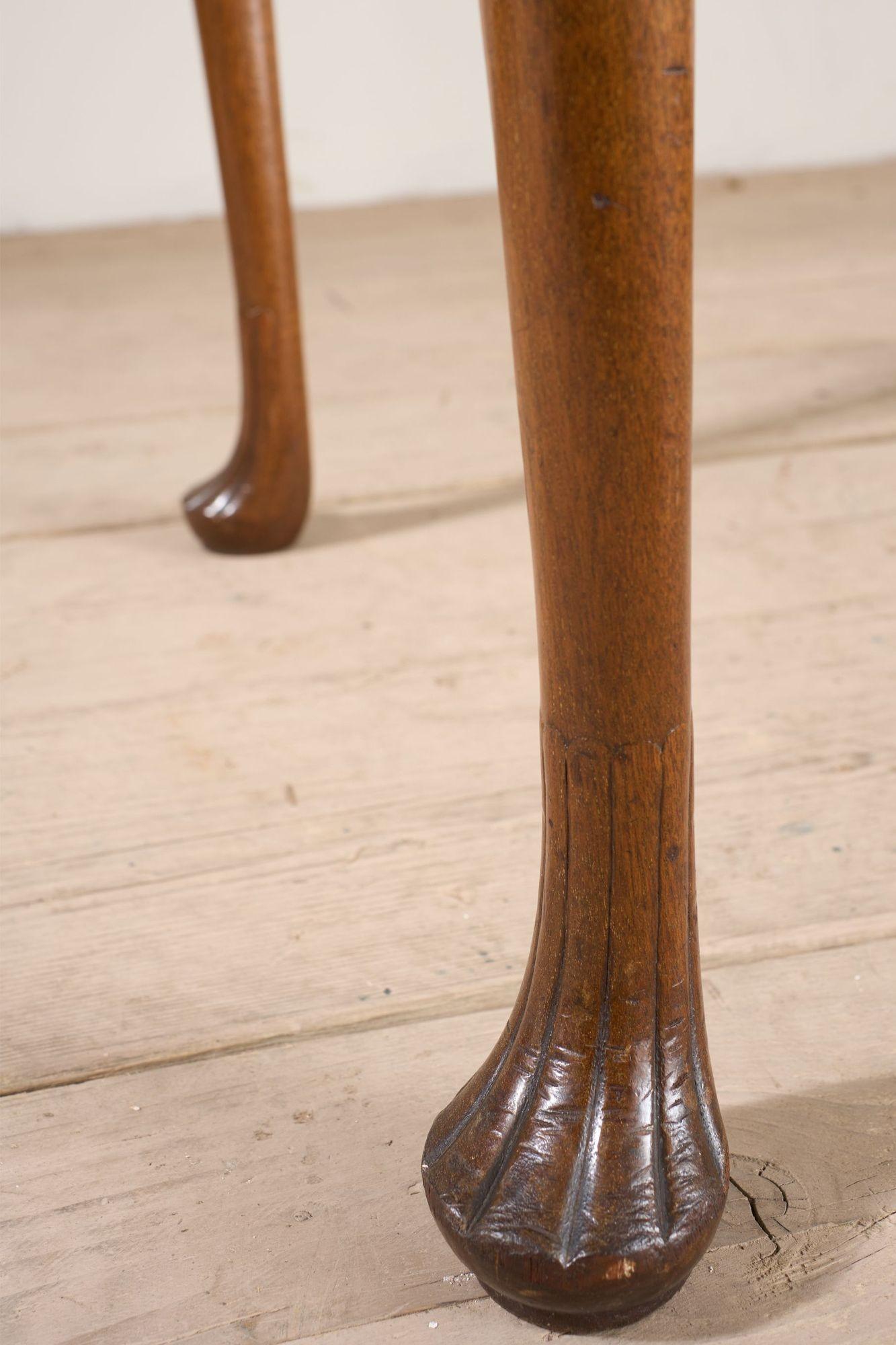 20th century Mahogany silver table by Whytock and Reid For Sale 2