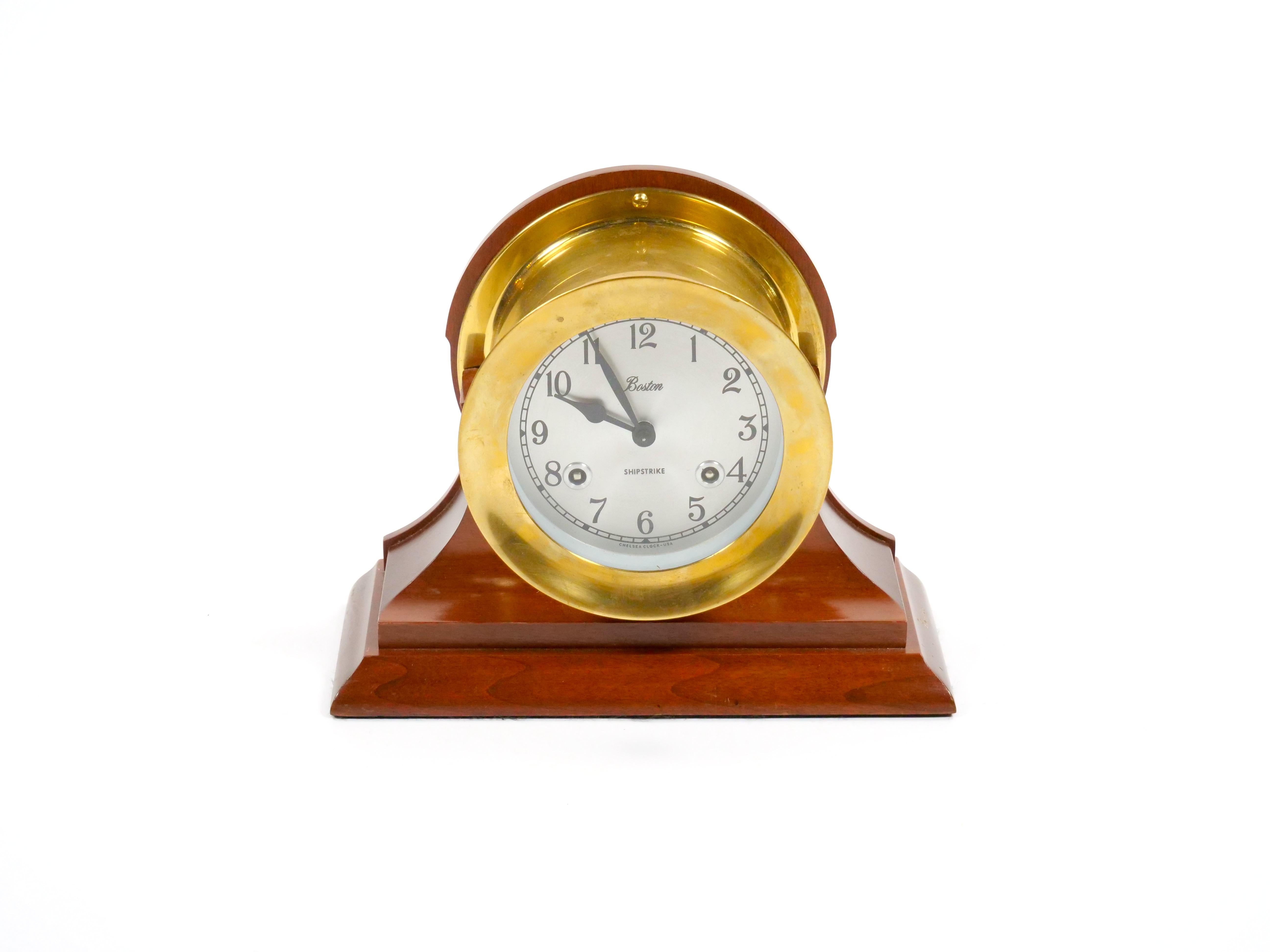 Horloge à clochettes en bois d'acajou et laiton de Chelsea du 20e siècle en vente 4