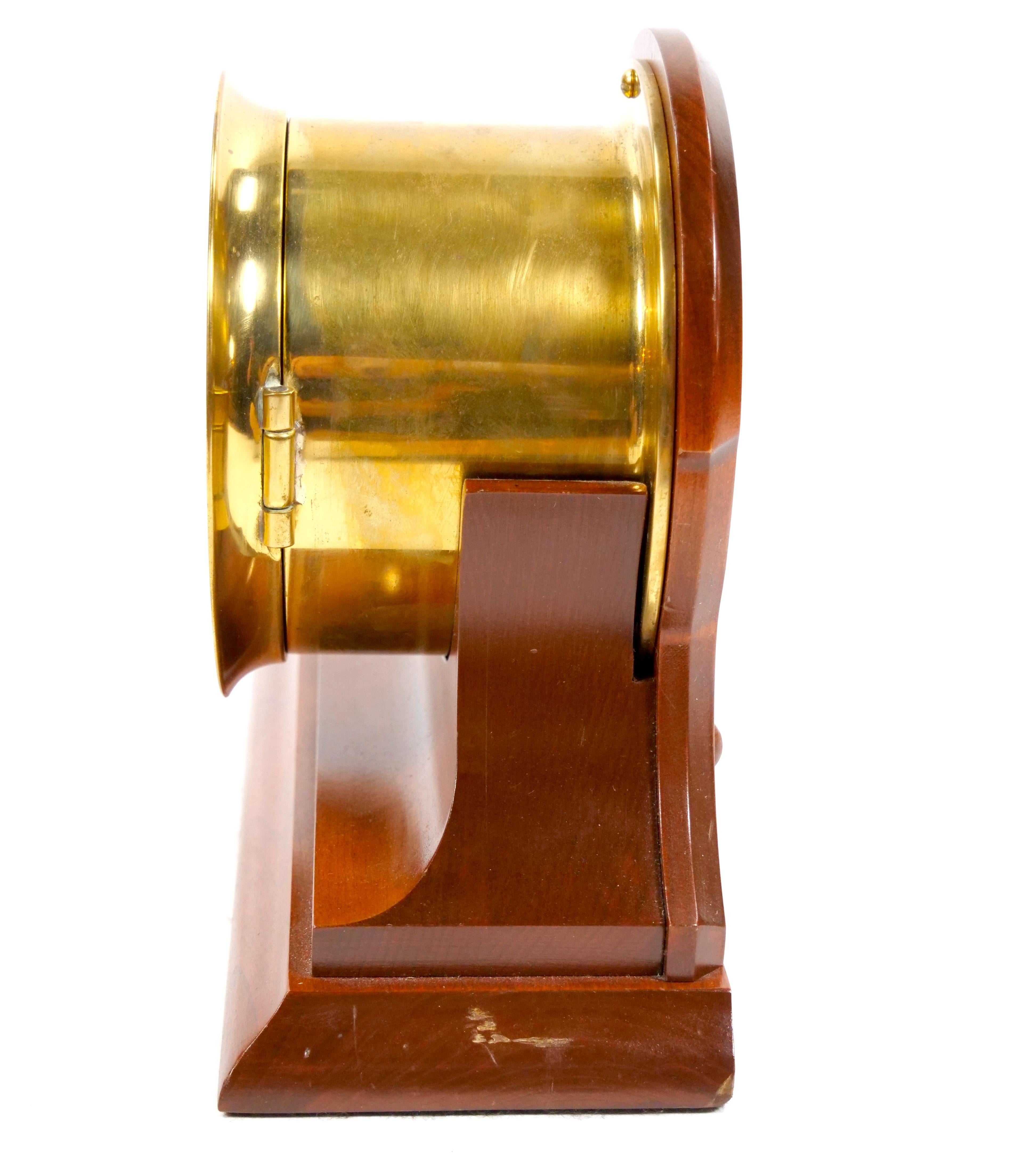 Horloge à clochettes en bois d'acajou et laiton de Chelsea du 20e siècle en vente 2