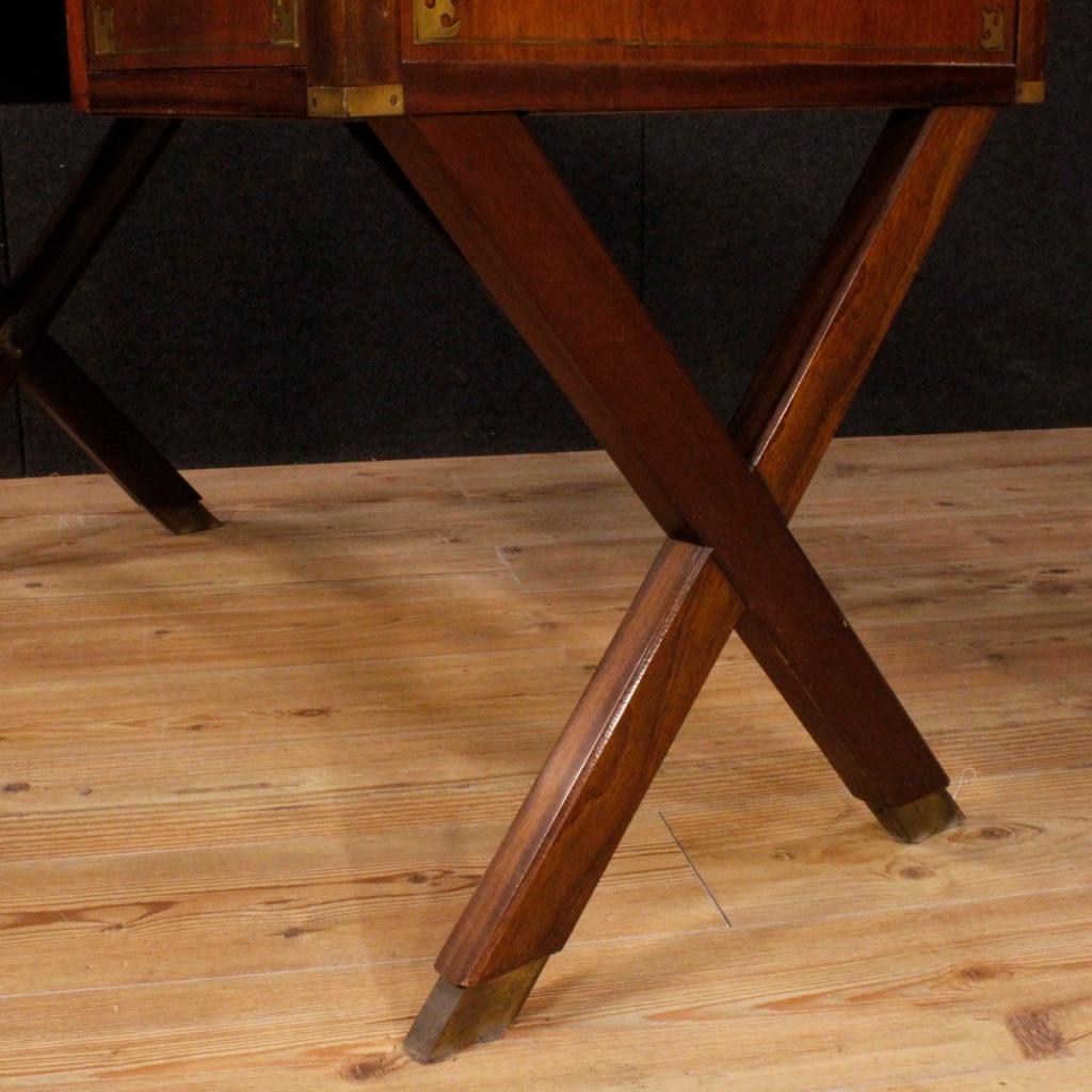 20th Century Mahogany Wood English Writing Desk, 1960 In Good Condition In Vicoforte, Piedmont