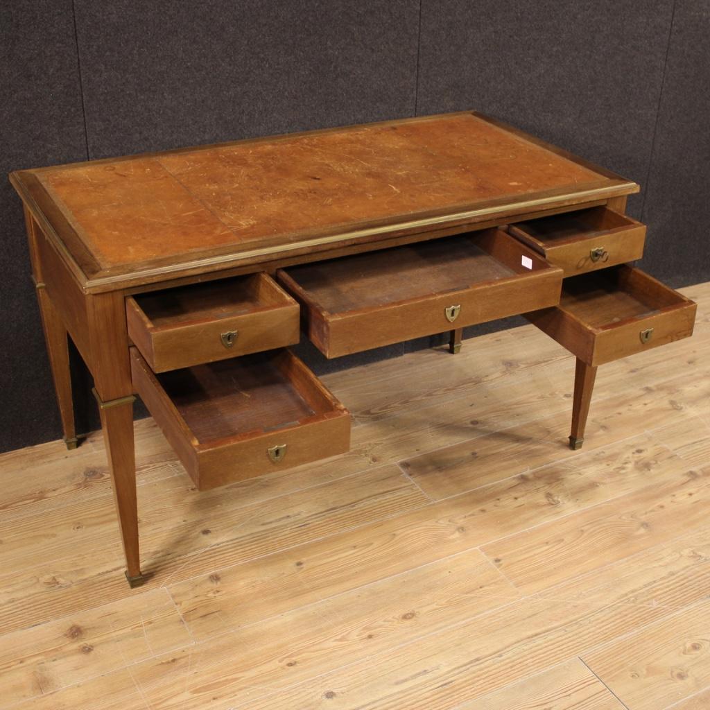 20th Century Mahogany Wood French Writing Desk, 1920 In Good Condition In Vicoforte, Piedmont
