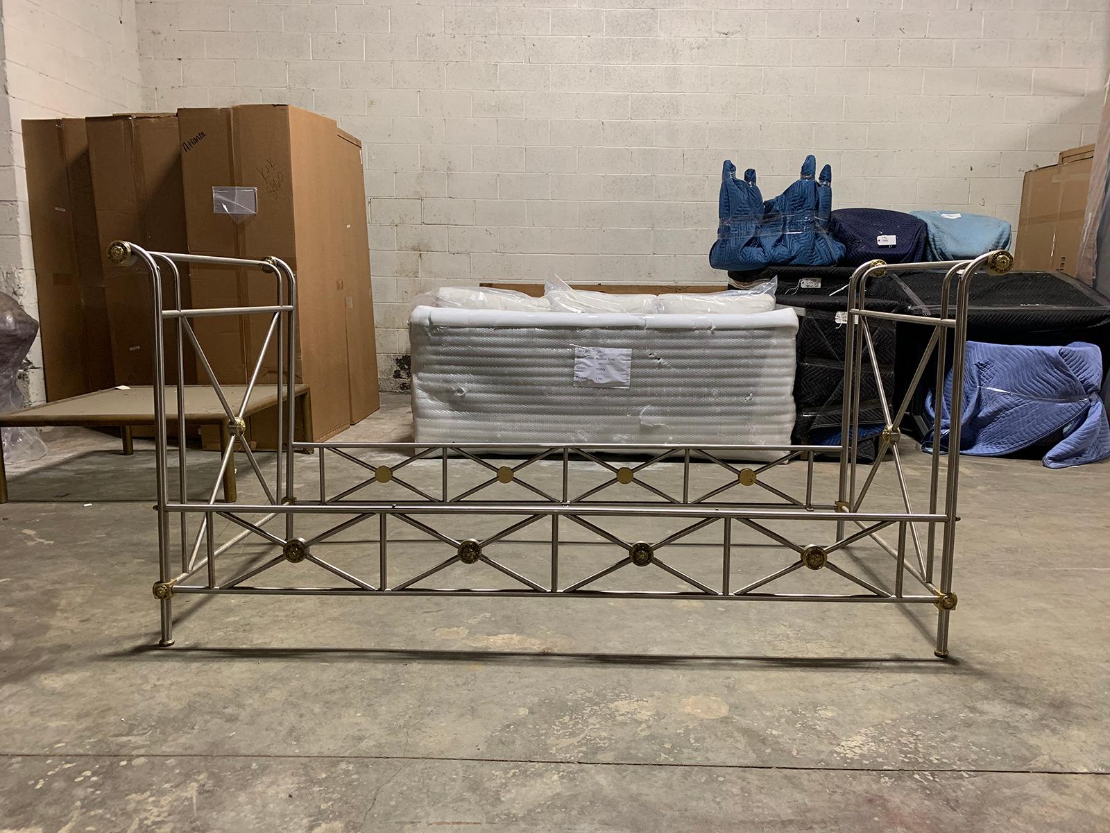 20th Century Maison Jansen Neoclassical Style Brass and Steel Daybed Frame For Sale 17