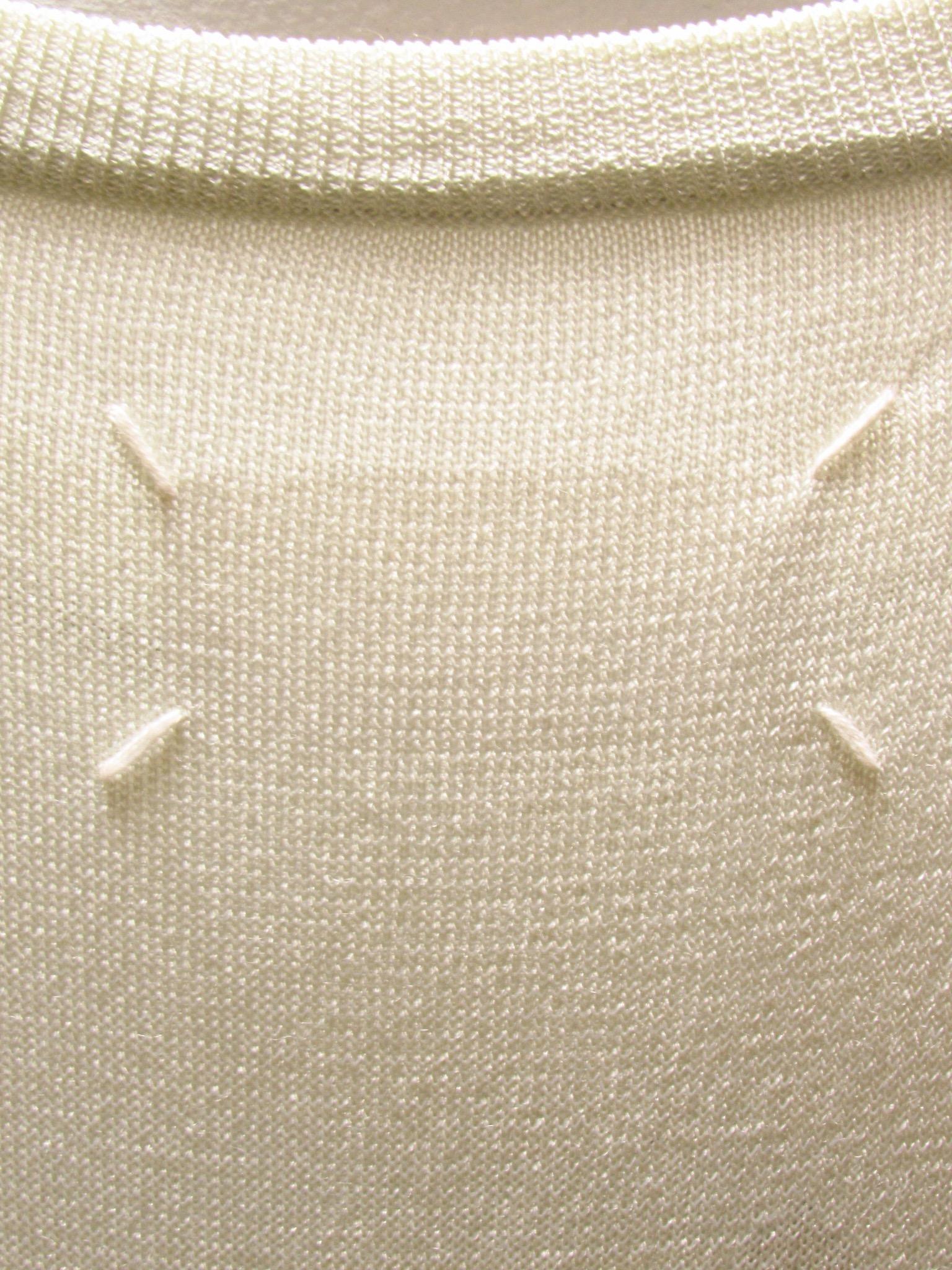 20. Jahrhundert Maison Martin Margiela Blank Label Pullover aus Seidenstrick im Angebot 1