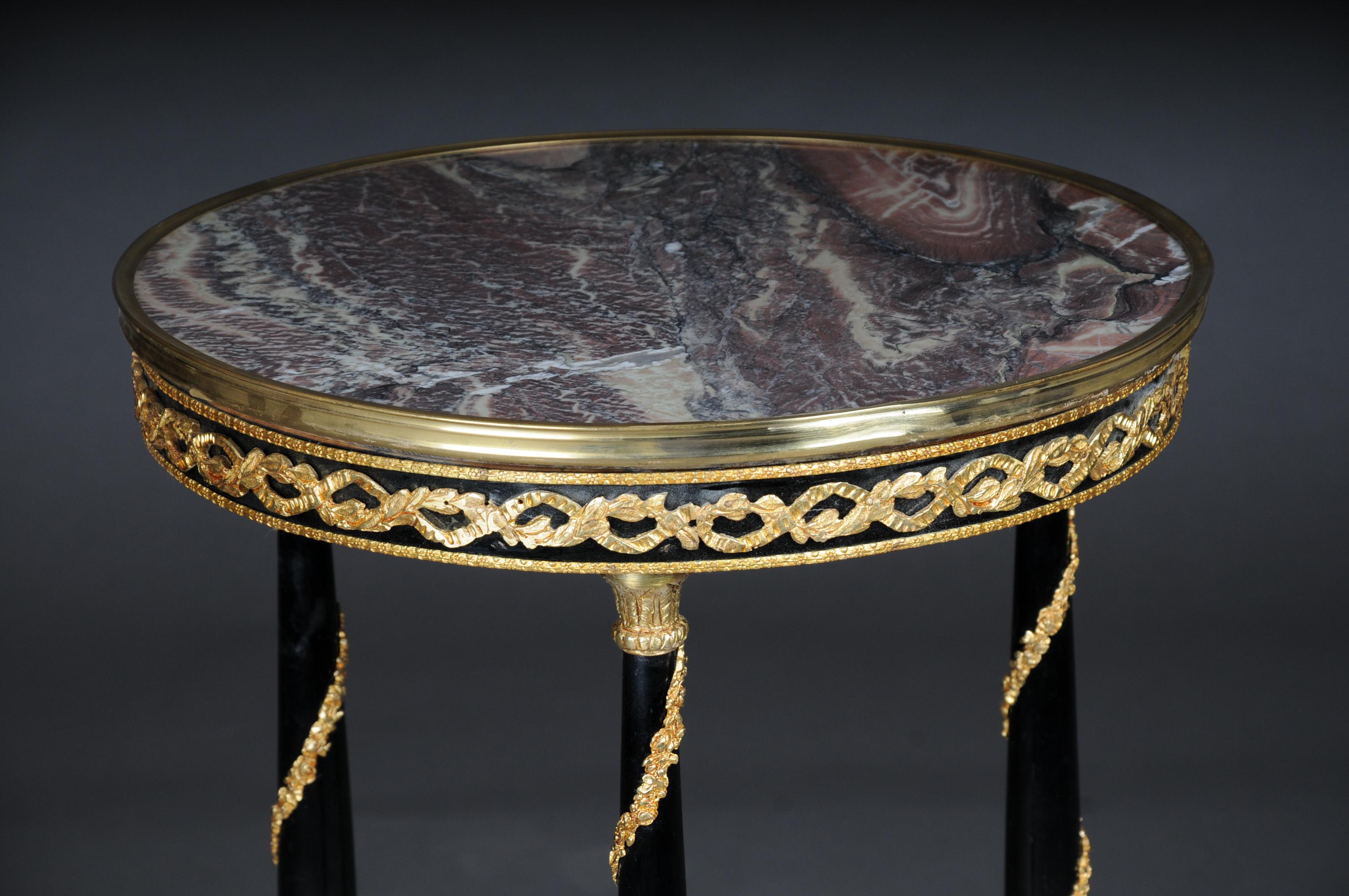 Majestueuse table d'appoint Empire du 20ème siècle en bois de hêtre, marbre, ronde, noire 5