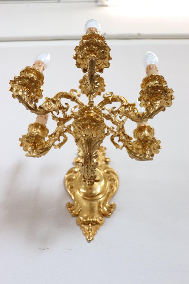 20th Century Majestic Pair of Wall Lights in Gilded Bronze For Sale 3