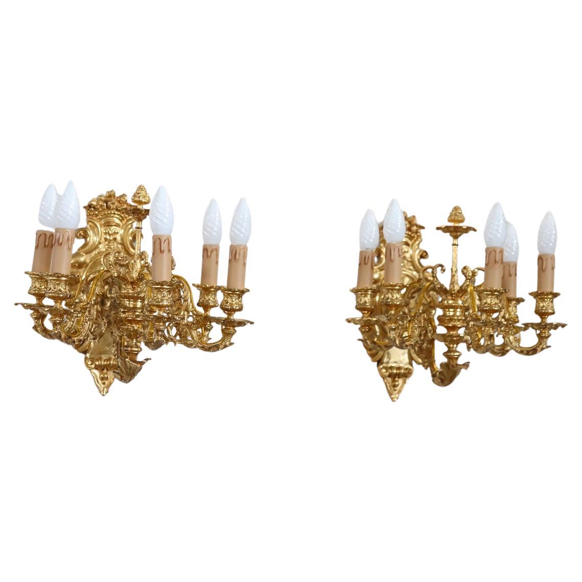 20th Century Majestic Pair of Wall Lights in Gilded Bronze For Sale