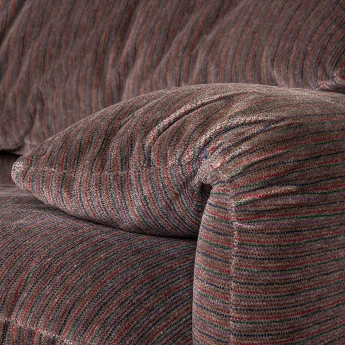 20th Century Maralunga Sofa In Original Velvet Fabric By Vico Magistretti For Sale 7