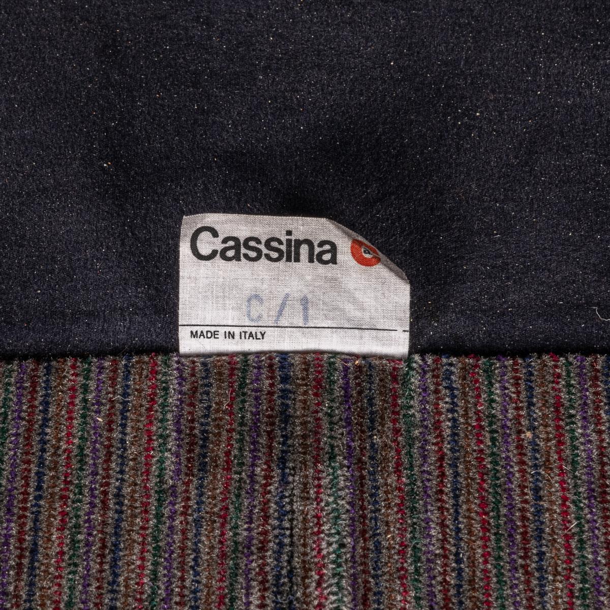 20th Century Maralunga Sofa In Original Velvet Fabric By Vico Magistretti For Sale 14