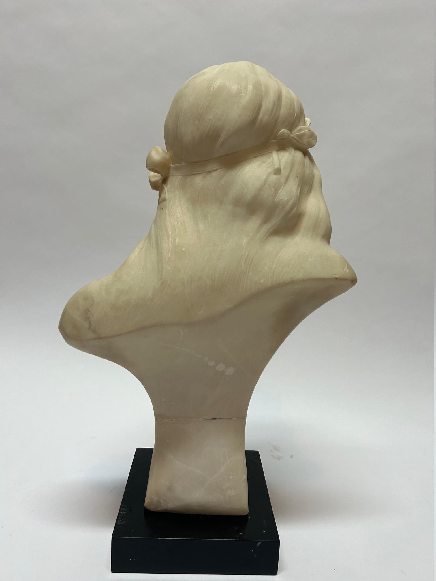 20th Century Marble Bust In Good Condition For Sale In Esbeek, NL