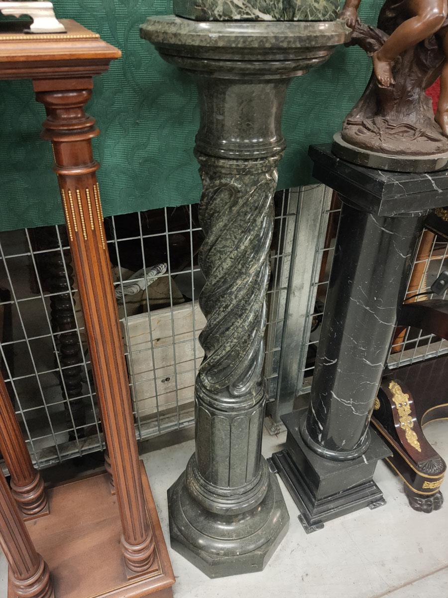 Italian 20th Century Marble Column Pedestal For Sale
