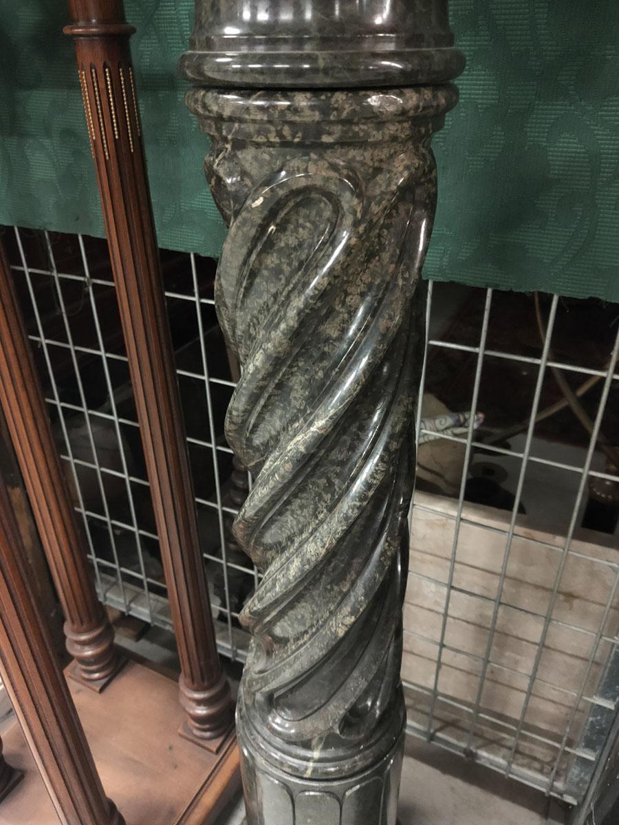 20th Century Marble Column Pedestal For Sale 1