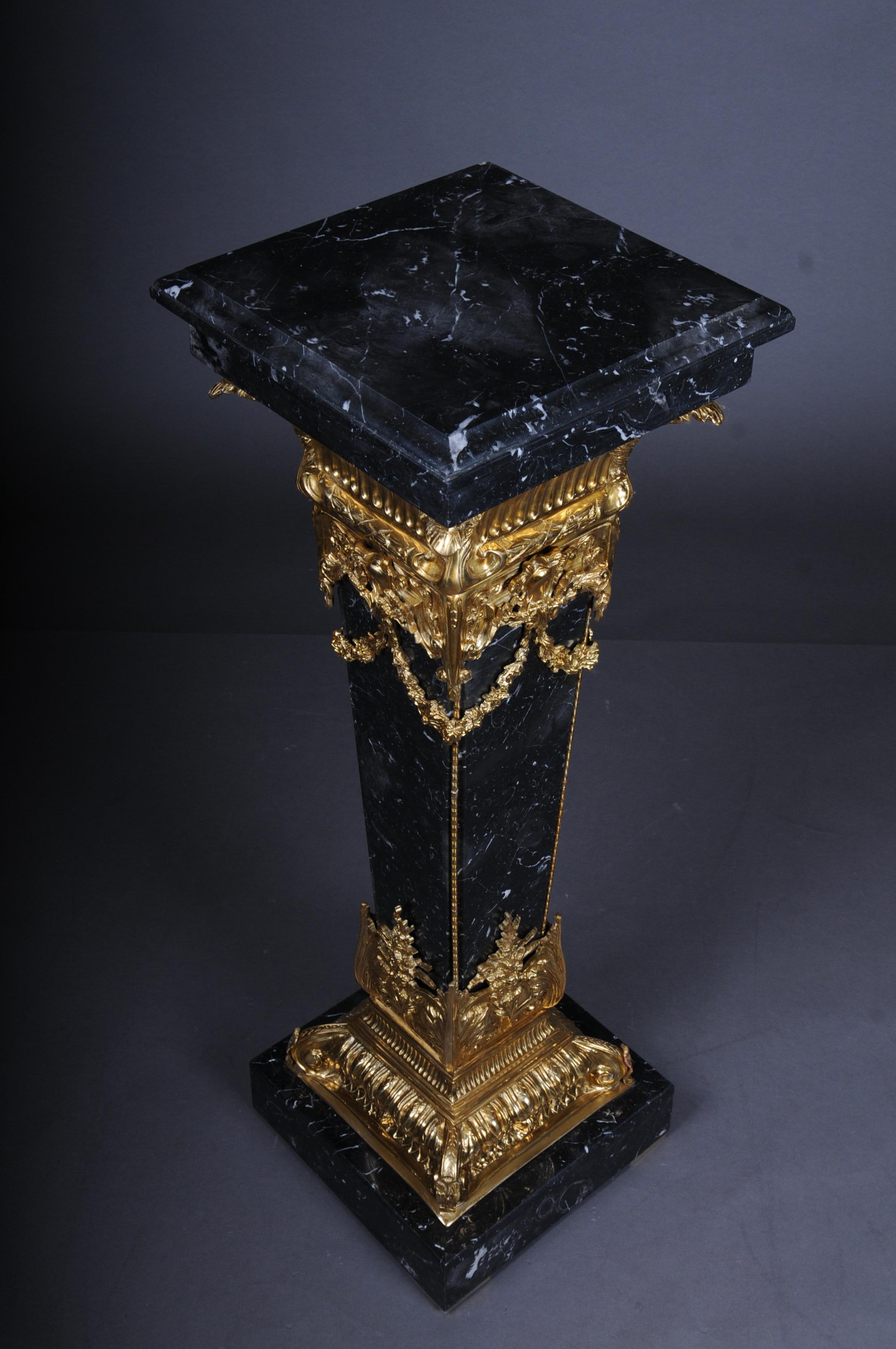 Doré 20e siècle Colonne en marbre et bronze, Napoléon III en vente