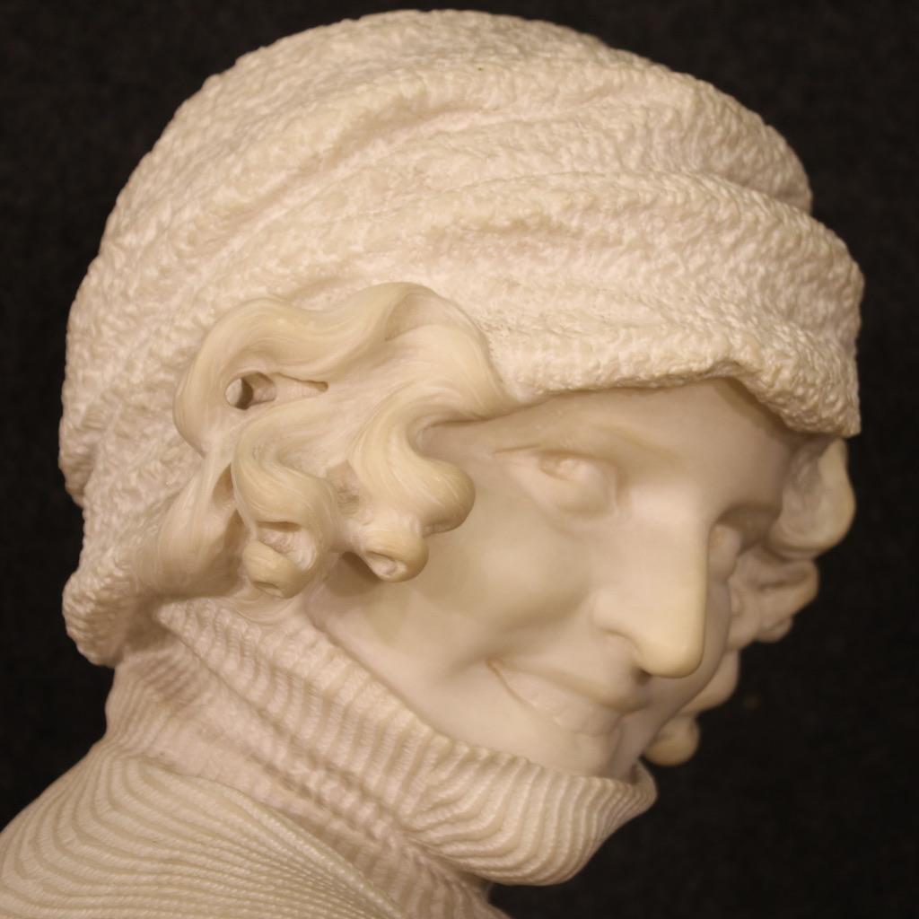 20th Century Marble Italian Half Bust Woman Signed Sculpture, 1930s For Sale 7