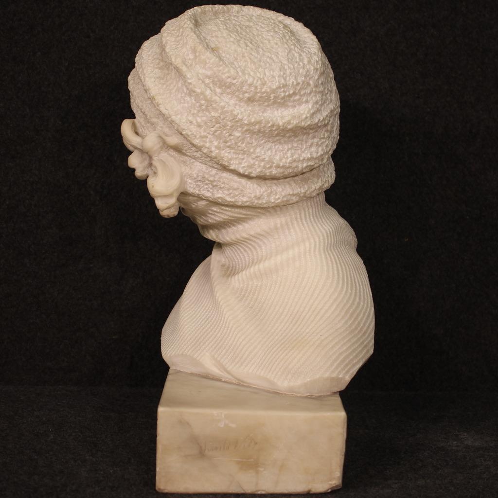 20th Century Marble Italian Half Bust Woman Signed Sculpture, 1930s For Sale 2