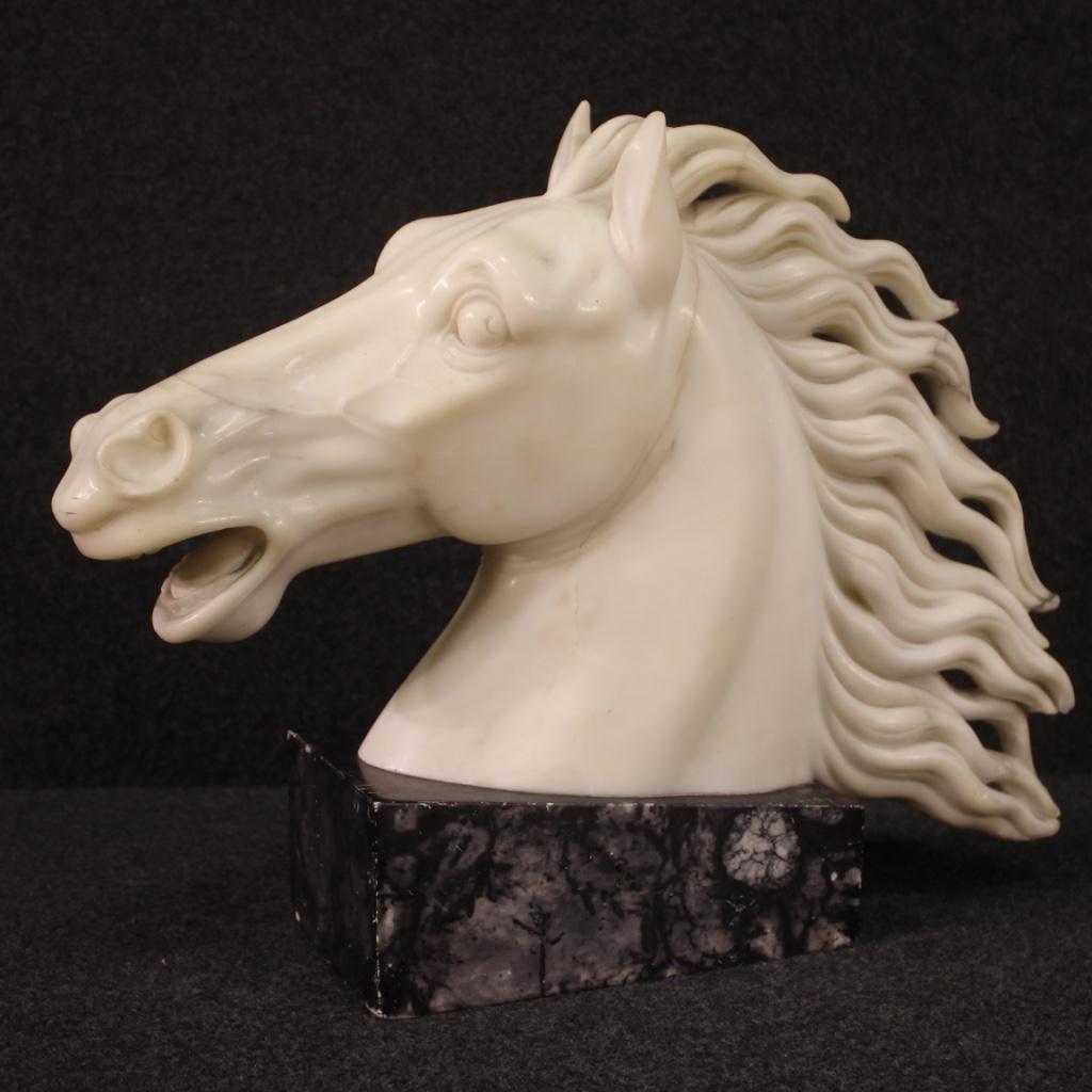 20th Century Marble Italian Head of Horse Sculpture, 1940 For Sale 5