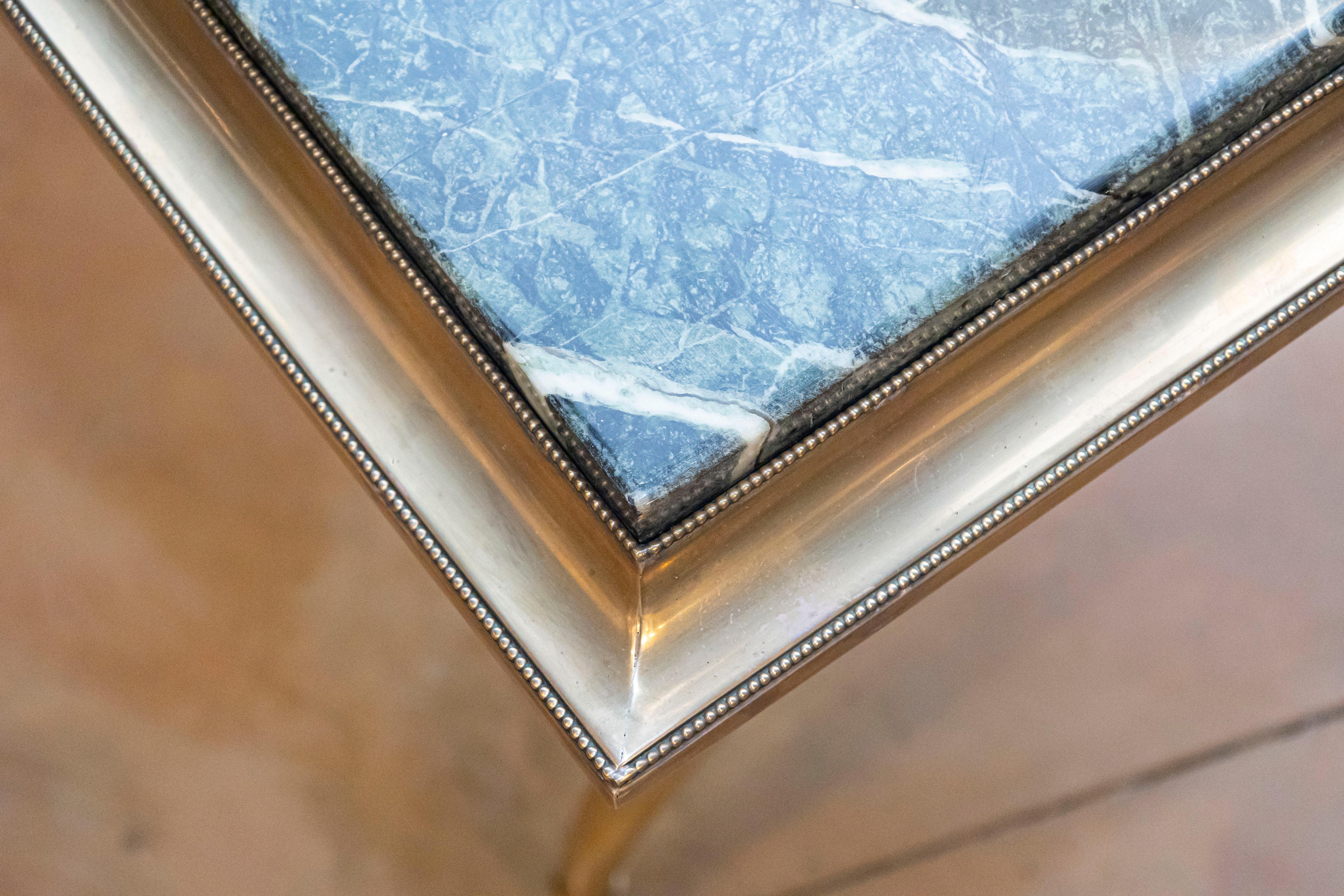 Table basse française du 20e siècle à plateau de marbre Bon état - En vente à Atlanta, GA