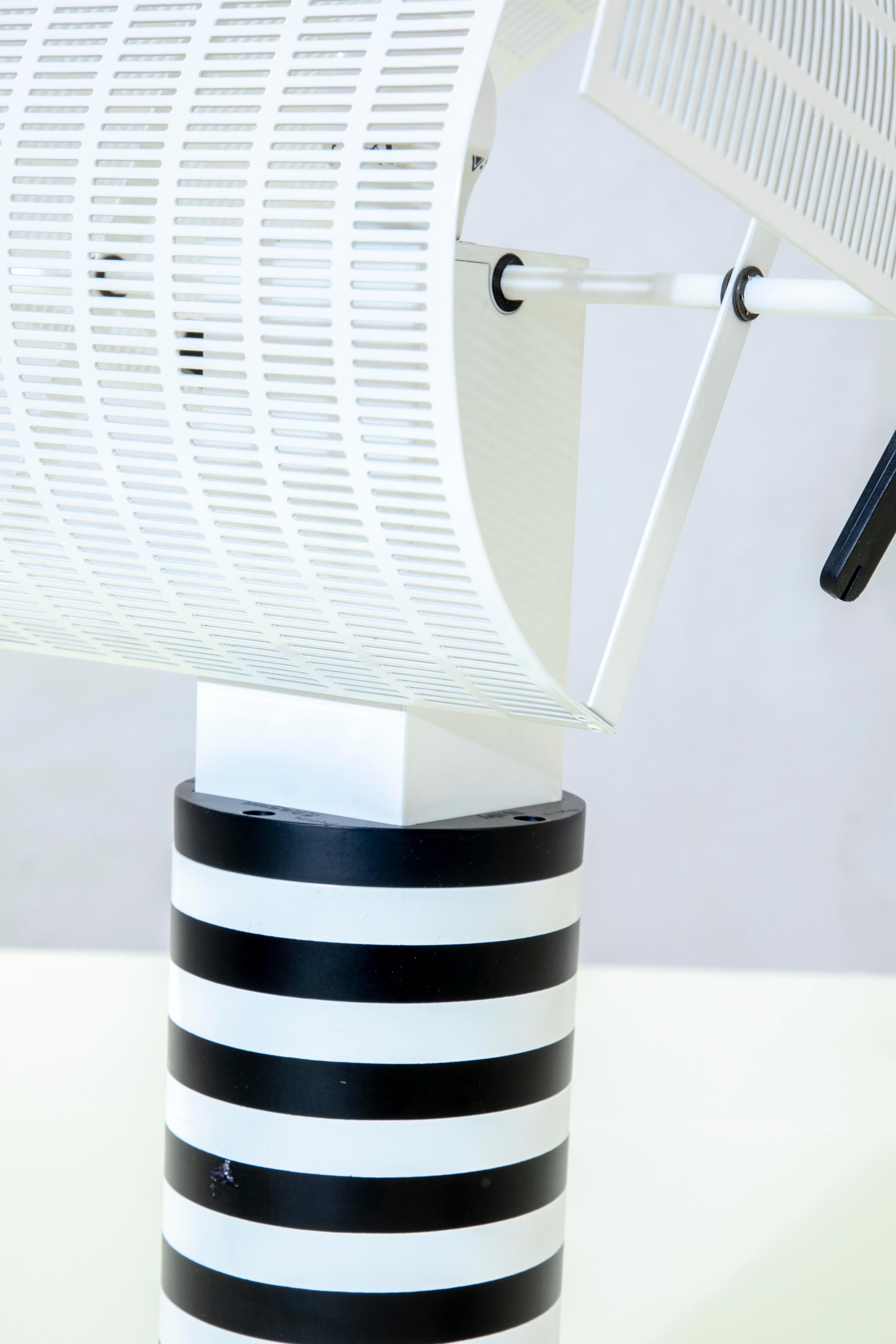 20e siècle, Mario Botta for Artemide Lampe de table mod. Shogun en vente 1