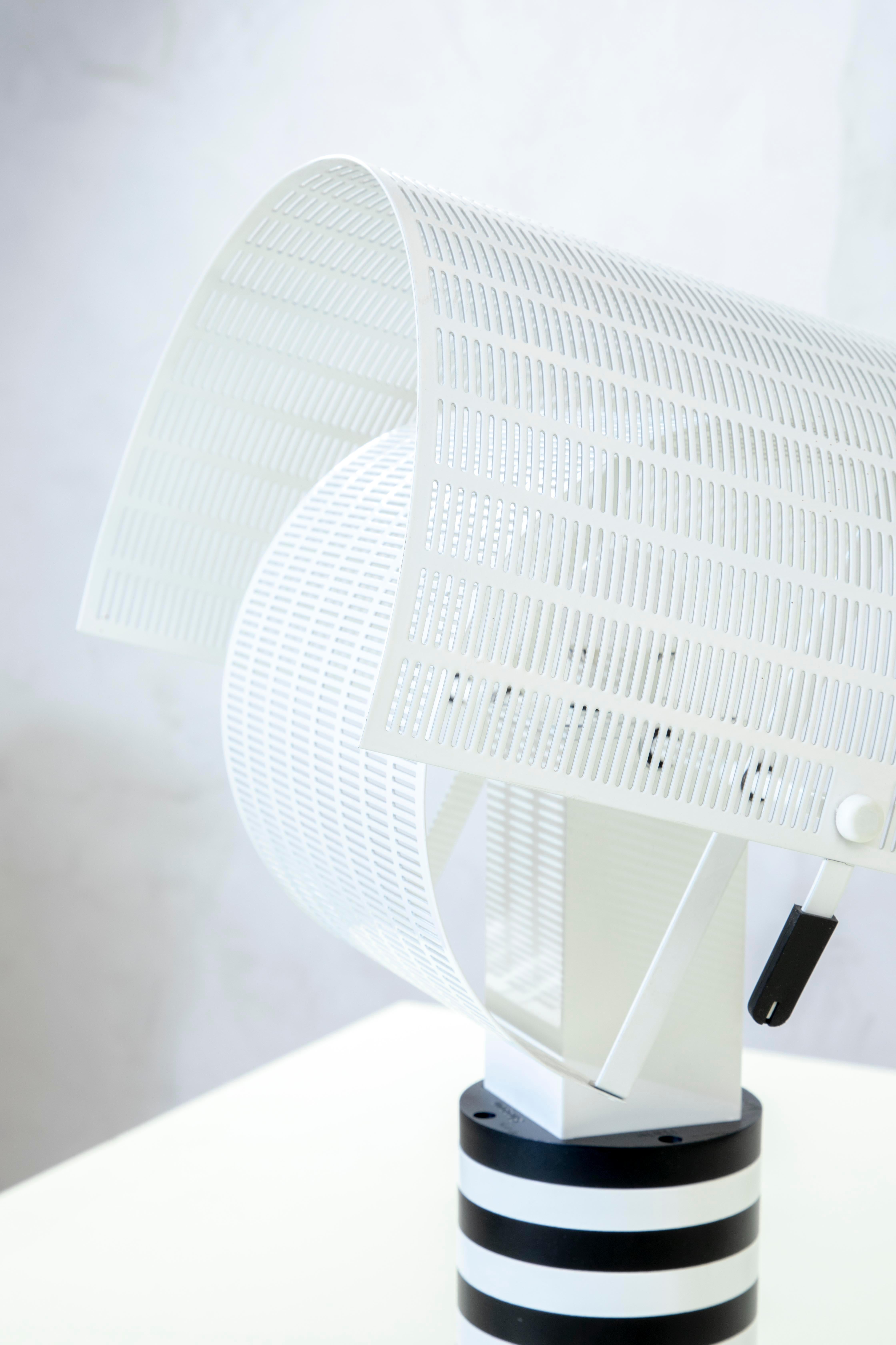 20e siècle, Mario Botta for Artemide Lampe de table mod. Shogun en vente 2