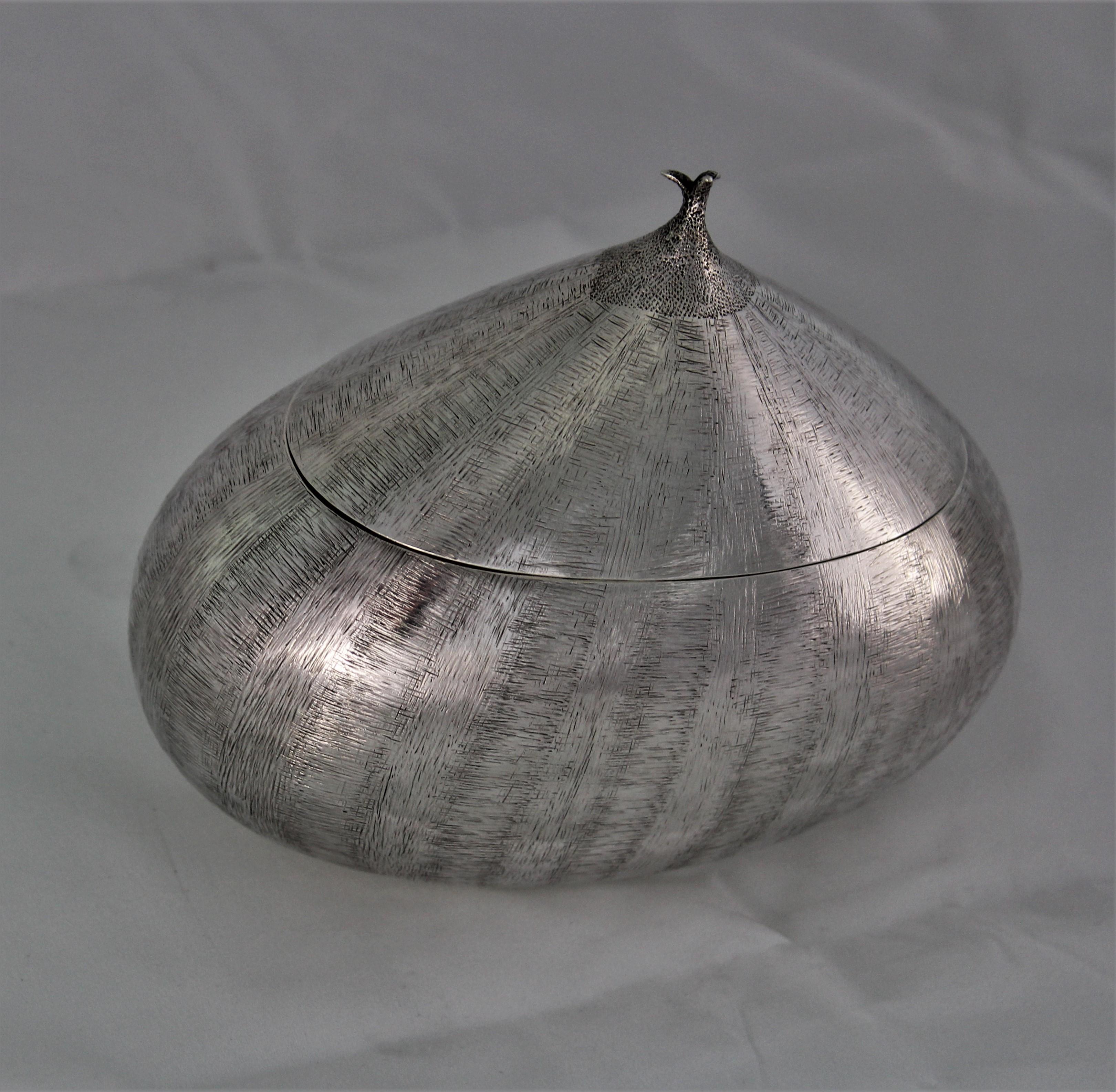 Italian 20th Century Mario Buccellati Sterling Silver Engraved Chestnut Bowl, 1950s For Sale