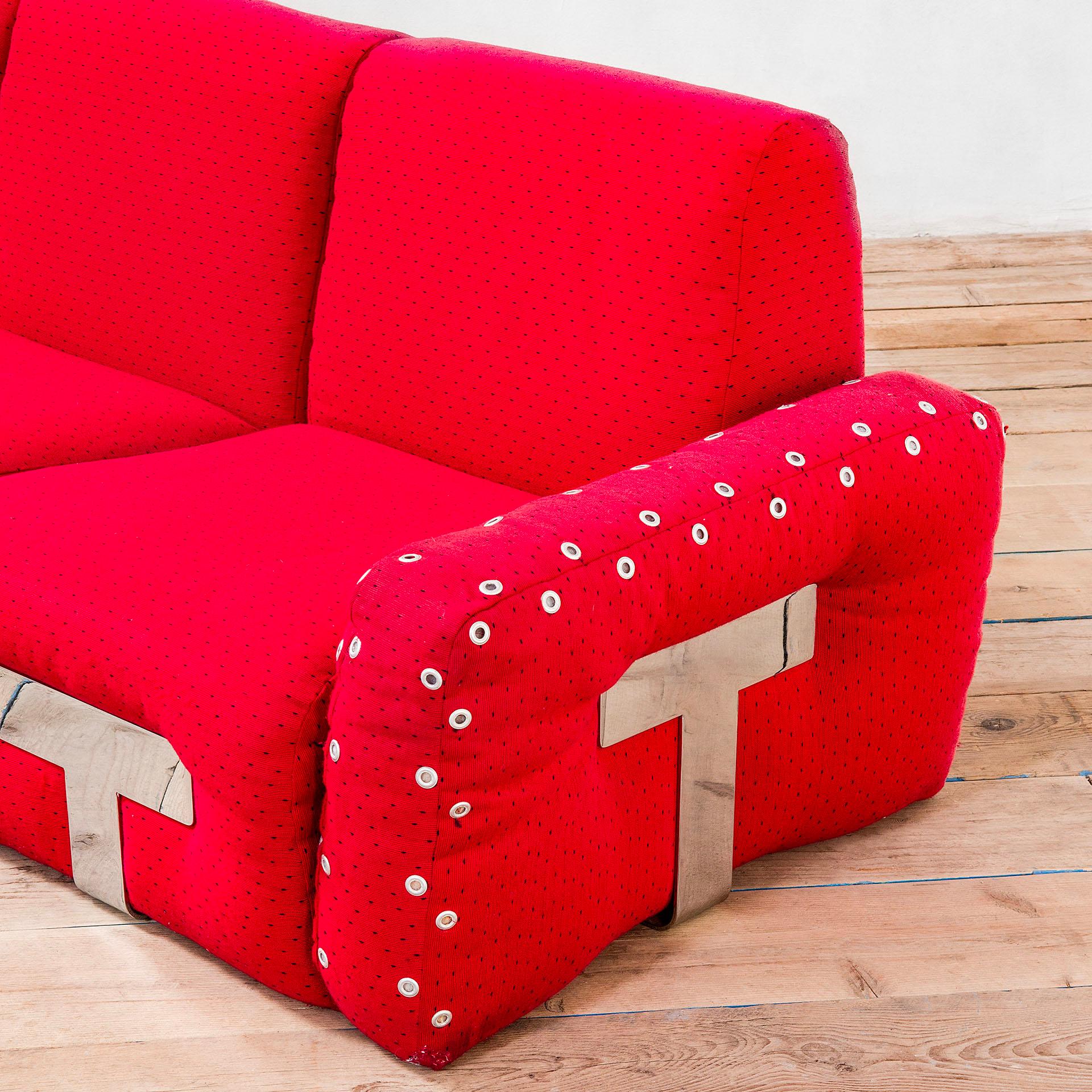Siglo XX Mario Sabot Sofá Angular Rojo Mod. Mais Mais, 70s en Bueno estado para la venta en Turin, Turin