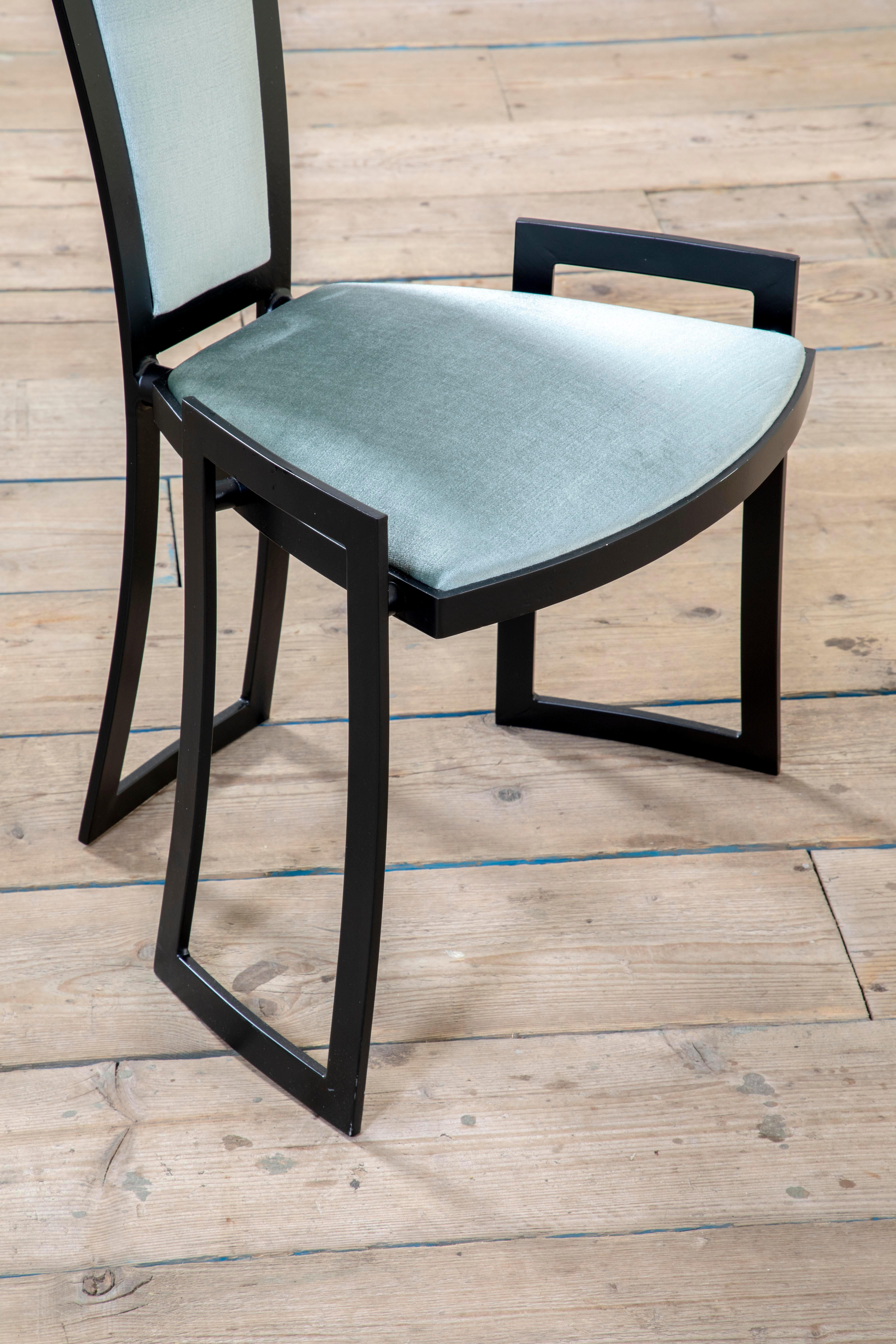 20. Jahrhundert, MArzio Cecchi Satz von sechs Stühlen für Studio Most im Angebot 2