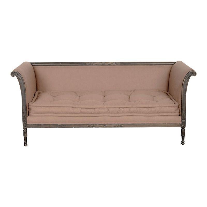 20ième siècle Coussin du 20ème siècle avec cadre en bois foncé en vente