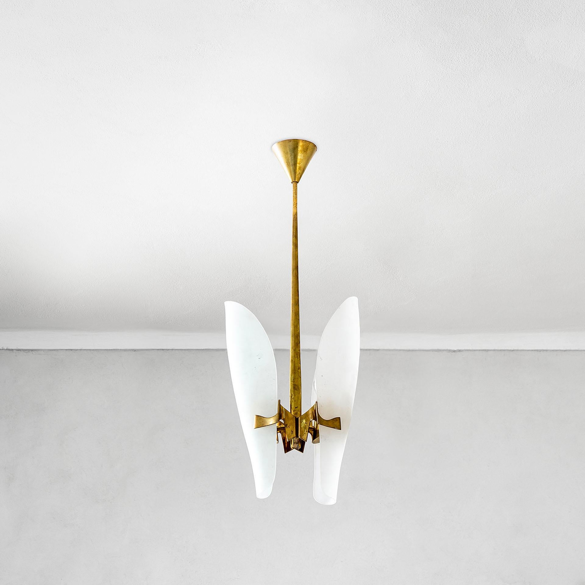 Mid-Century Modern 20th Century Max Ingrand Chandelier in Brass and Crystal for Fontana Arte, 1960s For Sale
