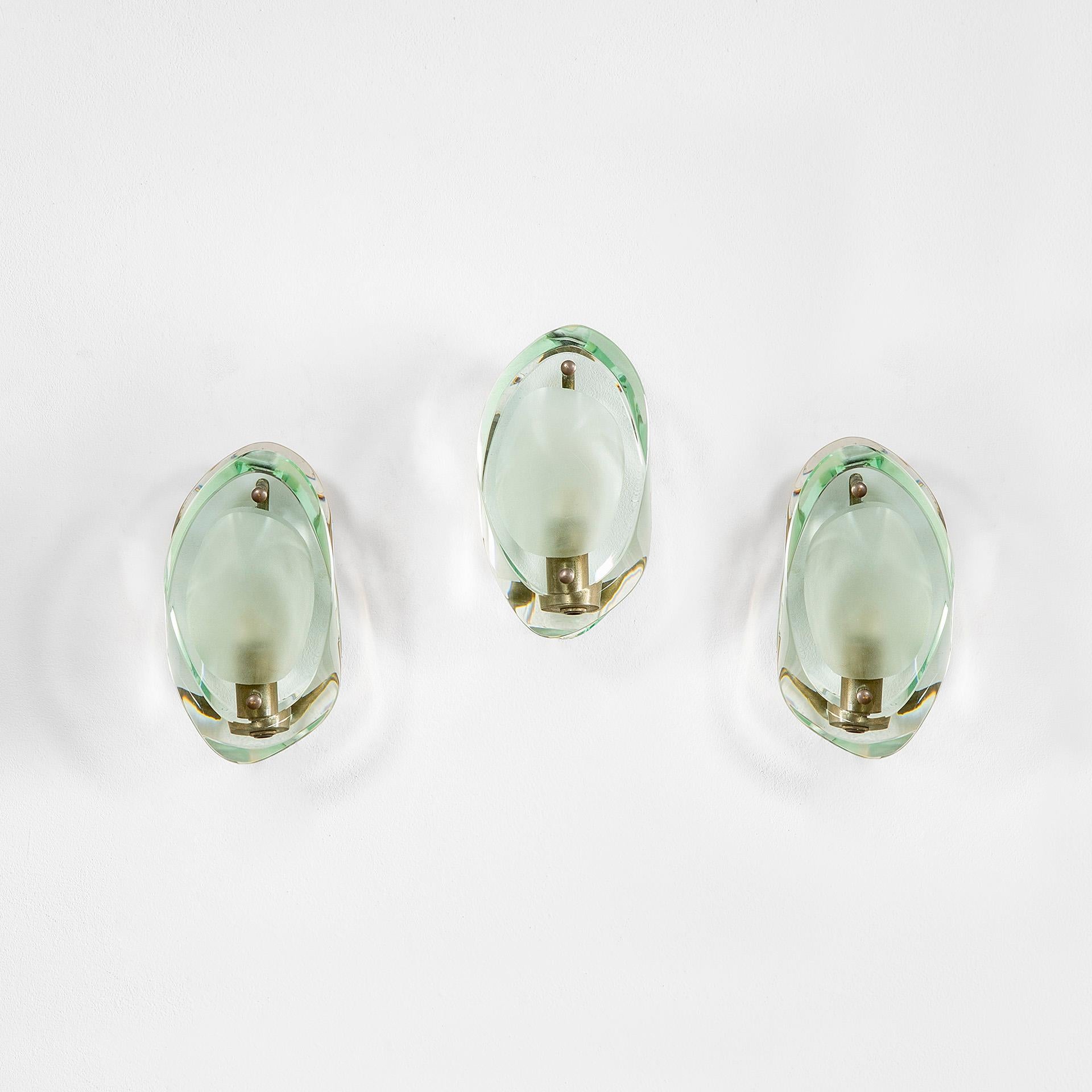Mid-Century Modern 20th Century Max Ingrand Fontana Arte Set of 3 Wall Lamps Mod 2093 Glass Brass