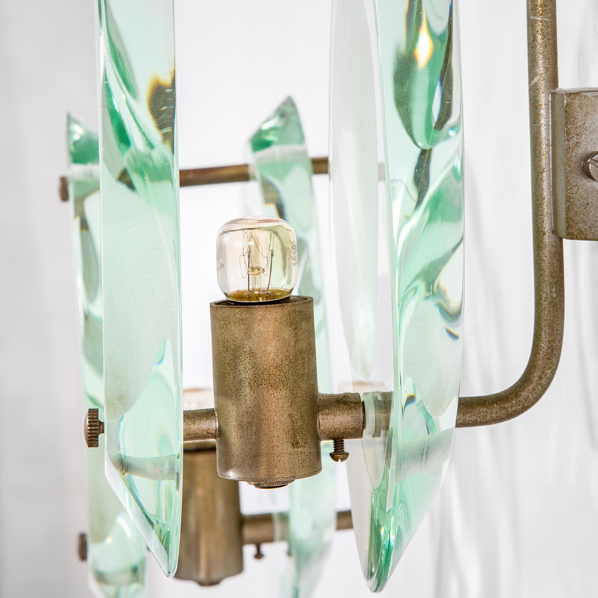 Mid-20th Century 20th Century Max Ingrand Fontana Arte Set of 3 Wall Lamps Mod 2093 Glass Brass