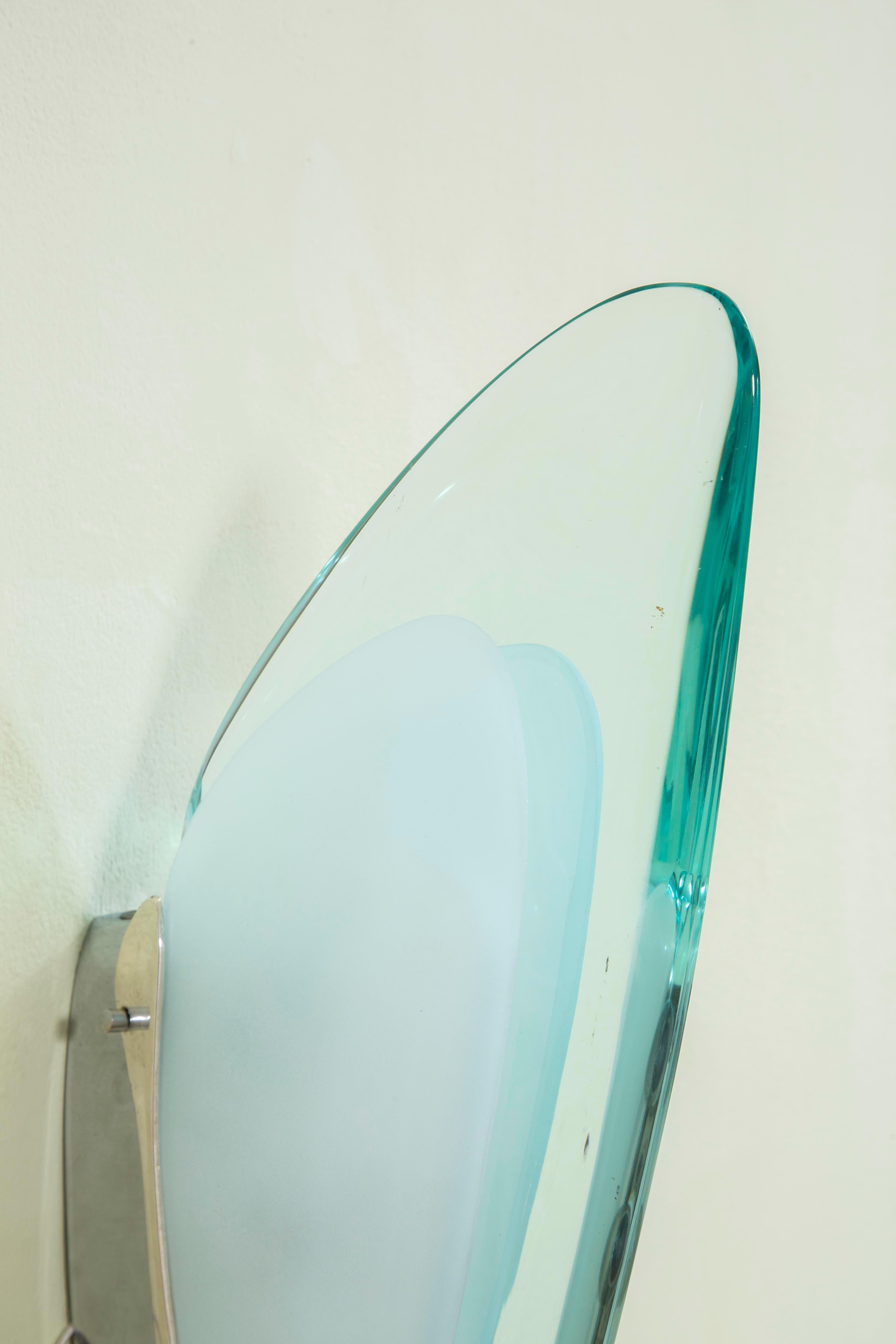 20e siècle, Max Ingrand pour Fontana Arte Paire d'appliques mod. 1552 en vente 3