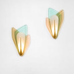 20° secolo Max Ingrand Coppia di lampade da parete rosa e blu per Fontana Arte 1950s