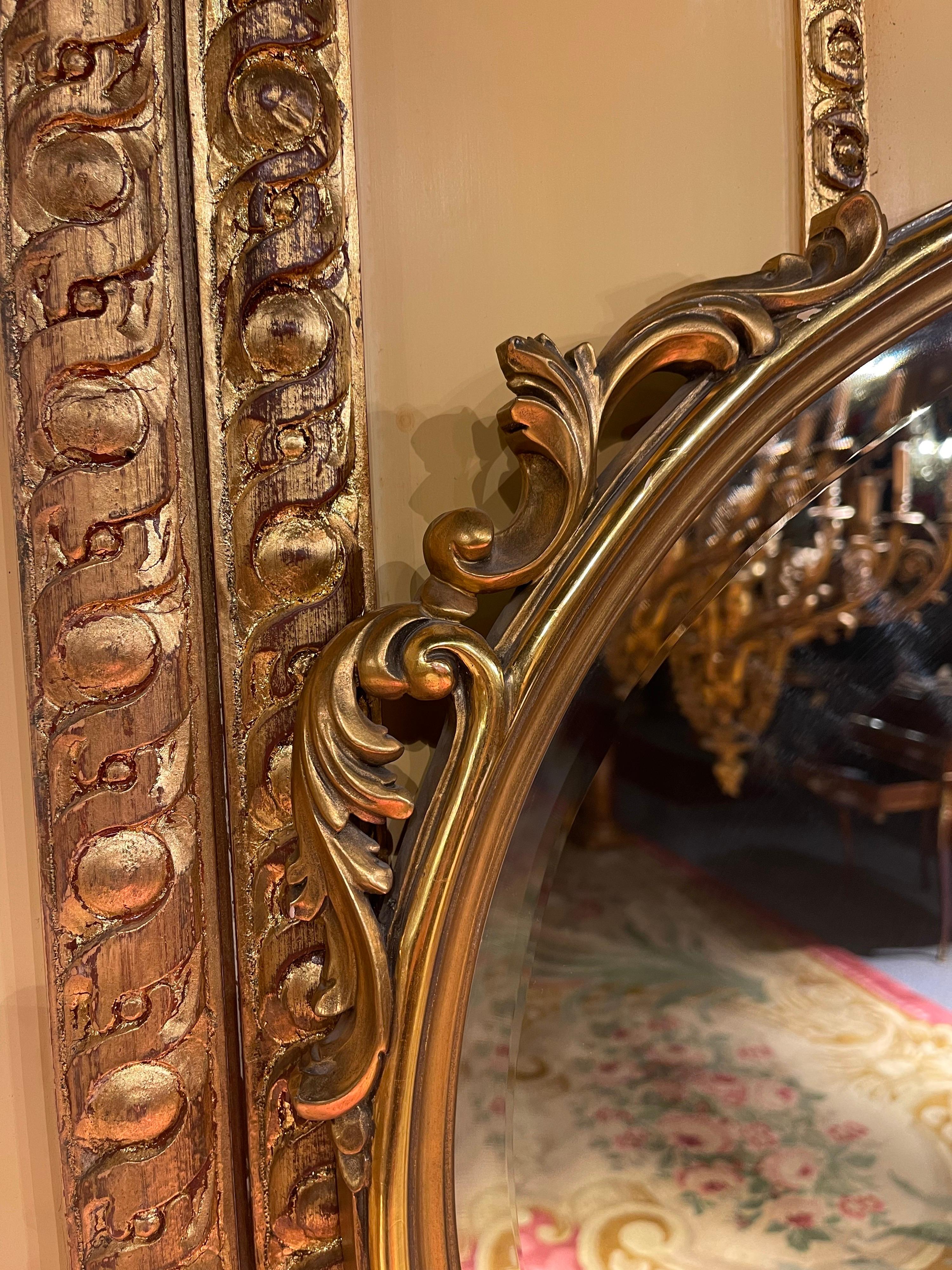 Miroir Louis XVI en forme de médaillon du XXe siècle en vente 1