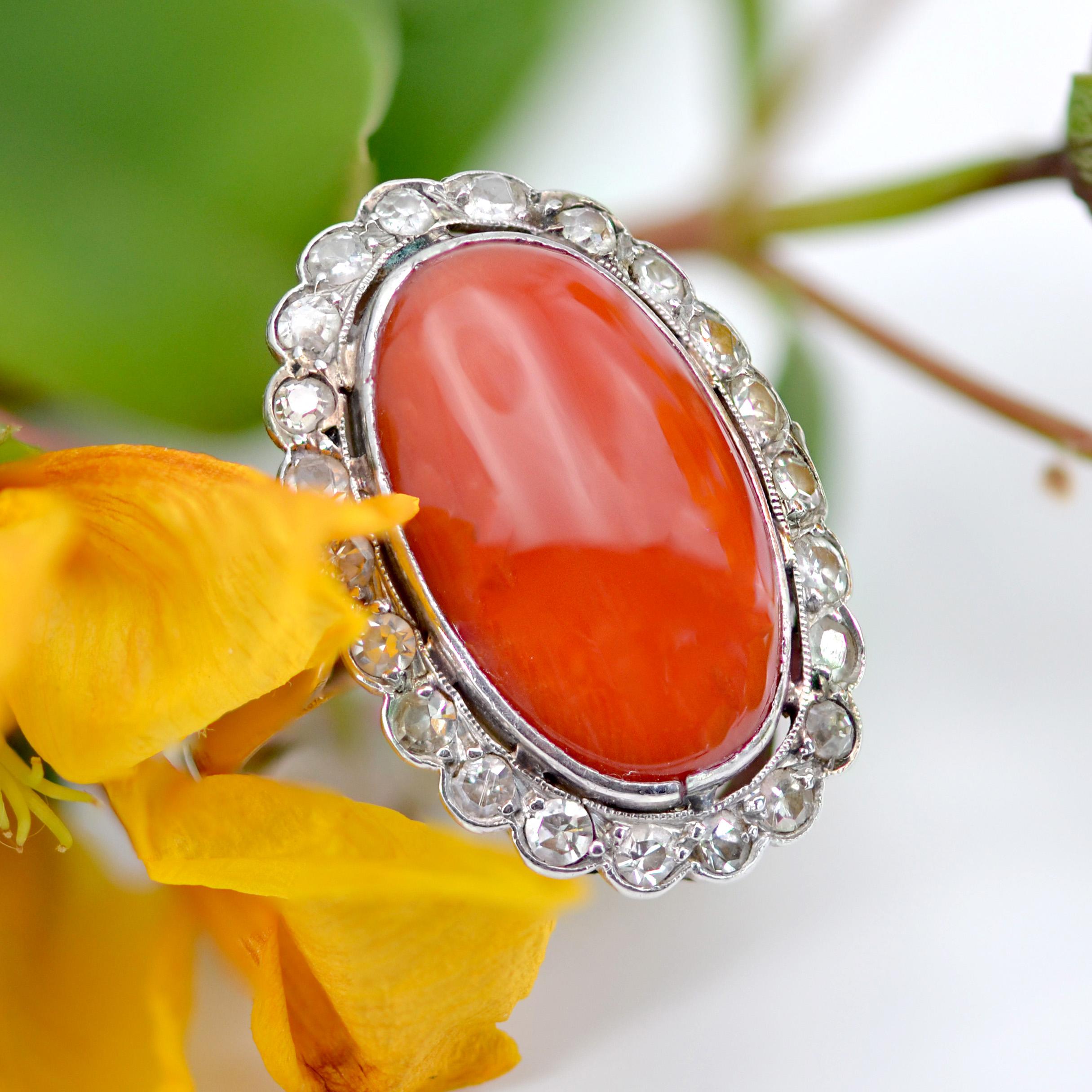Anello Mediterraneo del XX secolo con corallo e diamante in oro giallo 18 carati in vendita 4