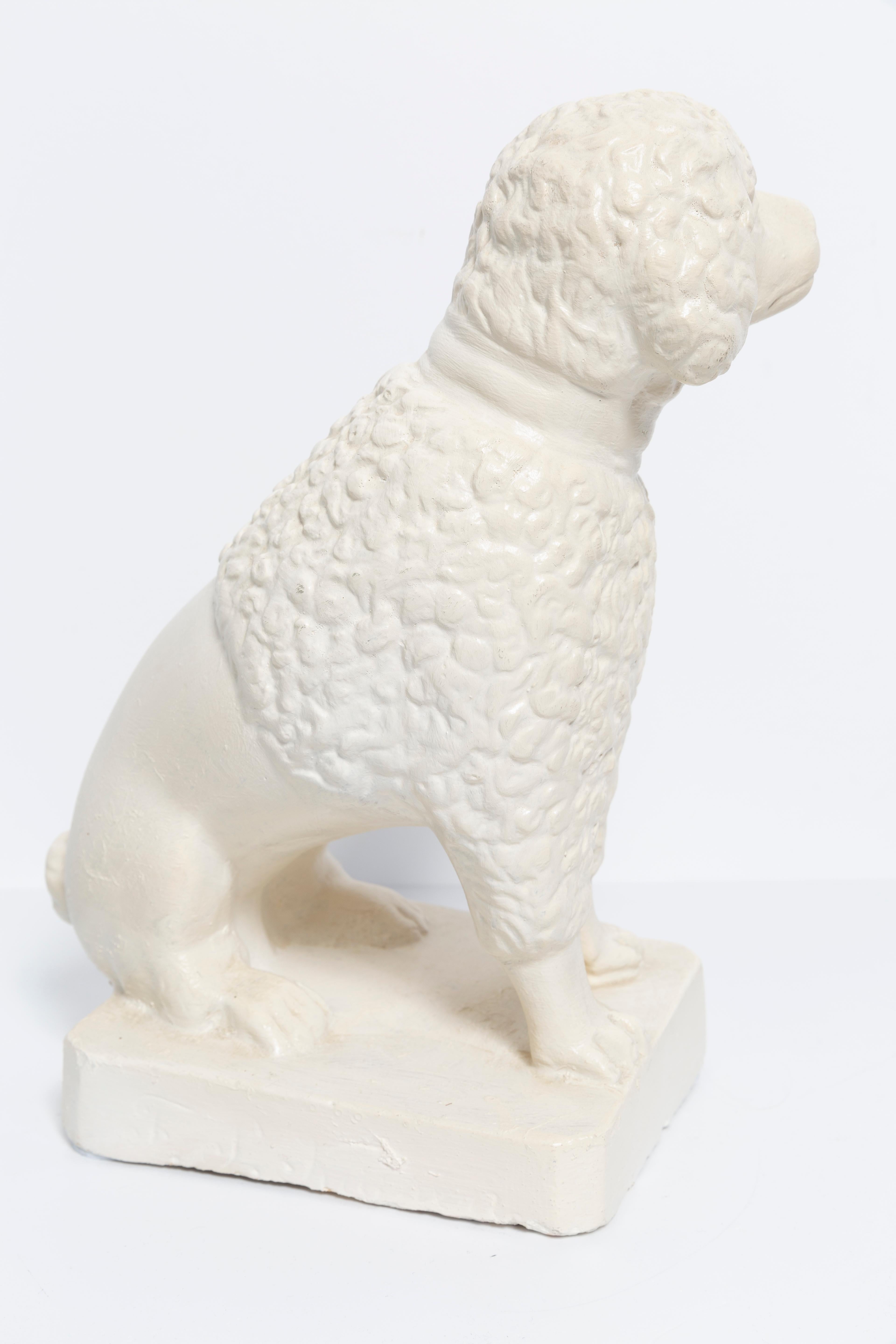 20th Century Medium White Poodle Dog Sculpture, Italy, 1960s In Good Condition In 05-080 Hornowek, PL