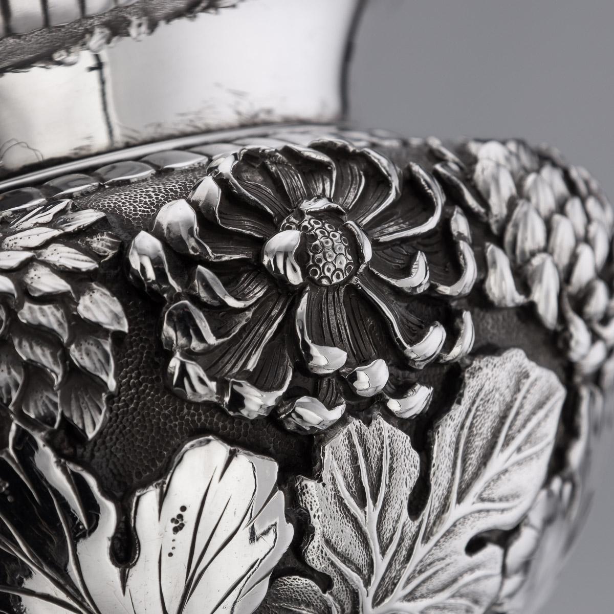 20th Century Meiji Japanese Solid Silver Iris Flower Bowl, c.1900 7