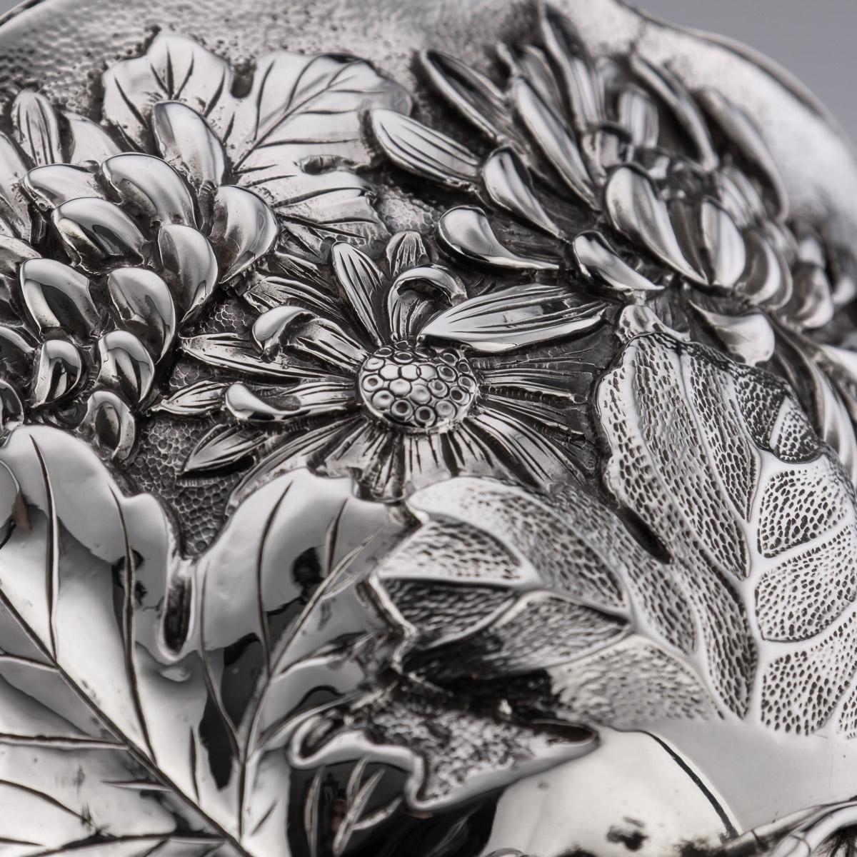 20th Century Meiji Japanese Solid Silver Iris Flower Bowl, c.1900 8