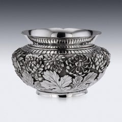 20th Century Meiji Japanese Solid Silver Iris Flower Bowl, c.1900