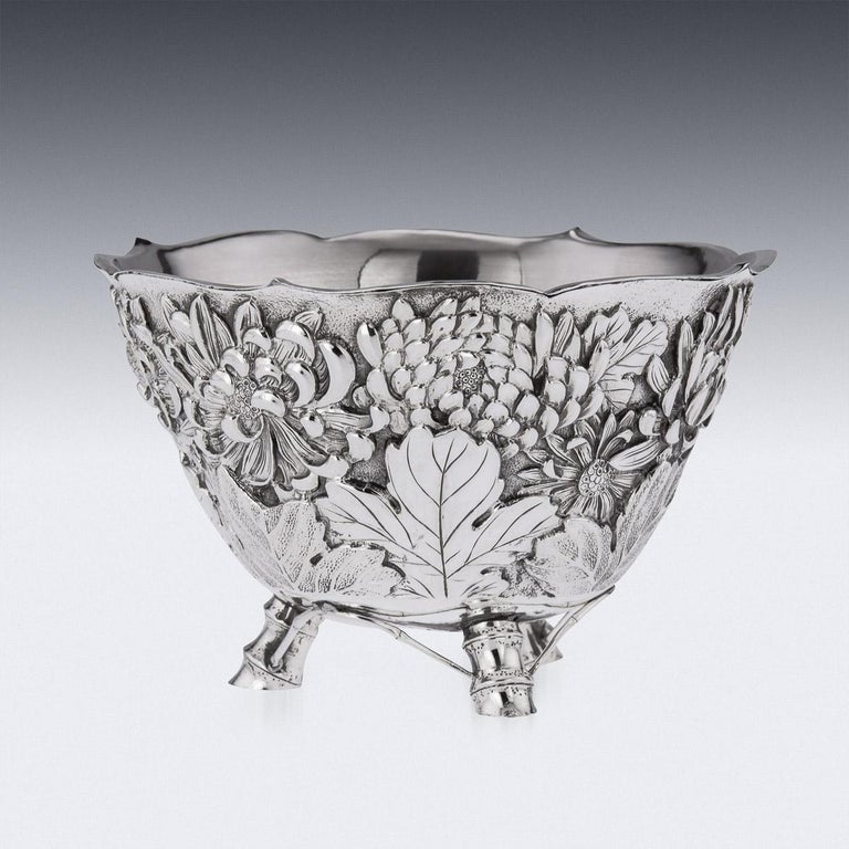20th Century Meiji Japanese Solid Silver Iris Flower Bowl, c.1900 For Sale 1